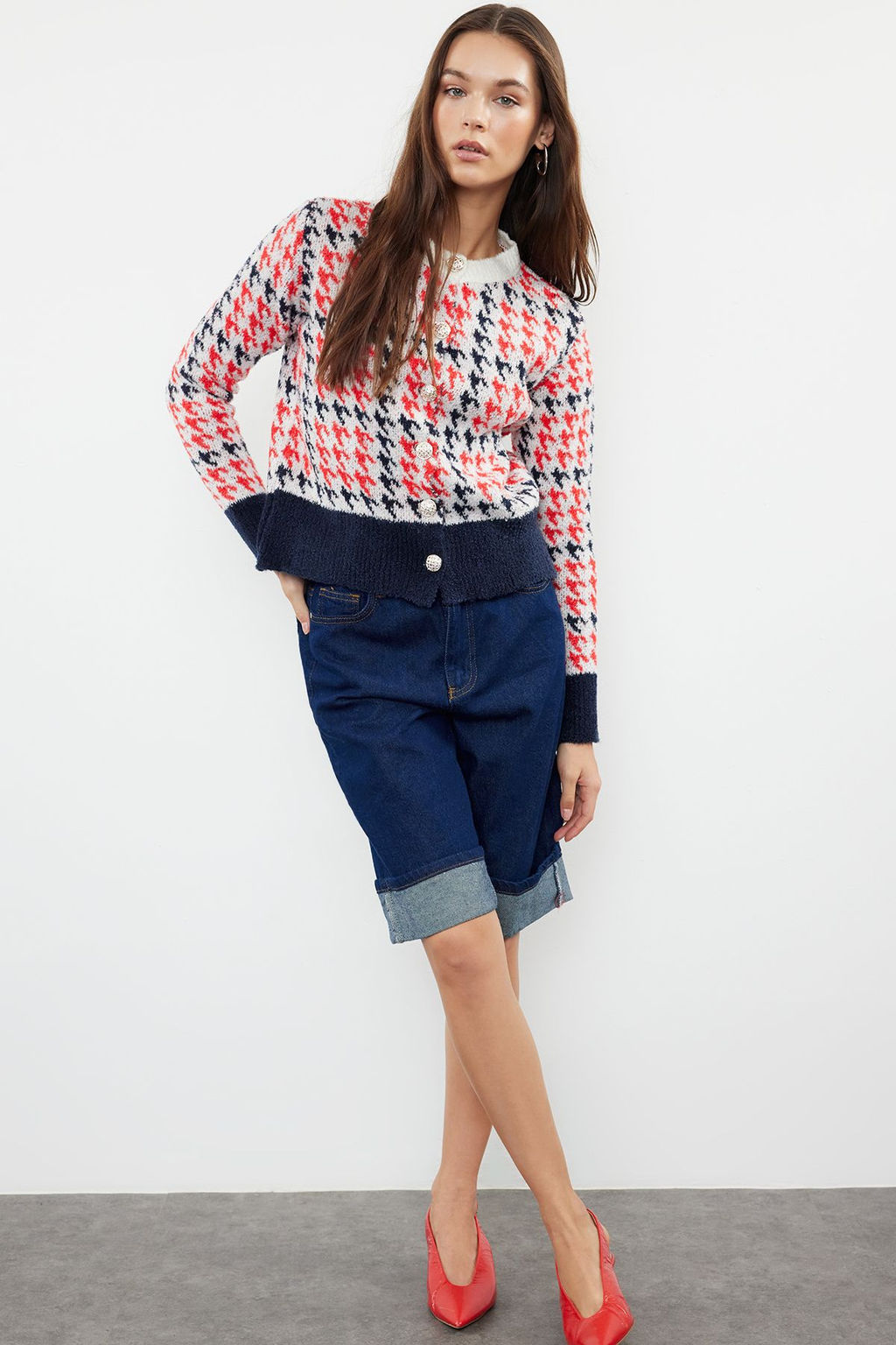 TRENDYOLMILLA Ekru Buklet Iplikli Desenli Ceket Gorunumlu Triko H?rka TWOAW24HI00277  фото 2