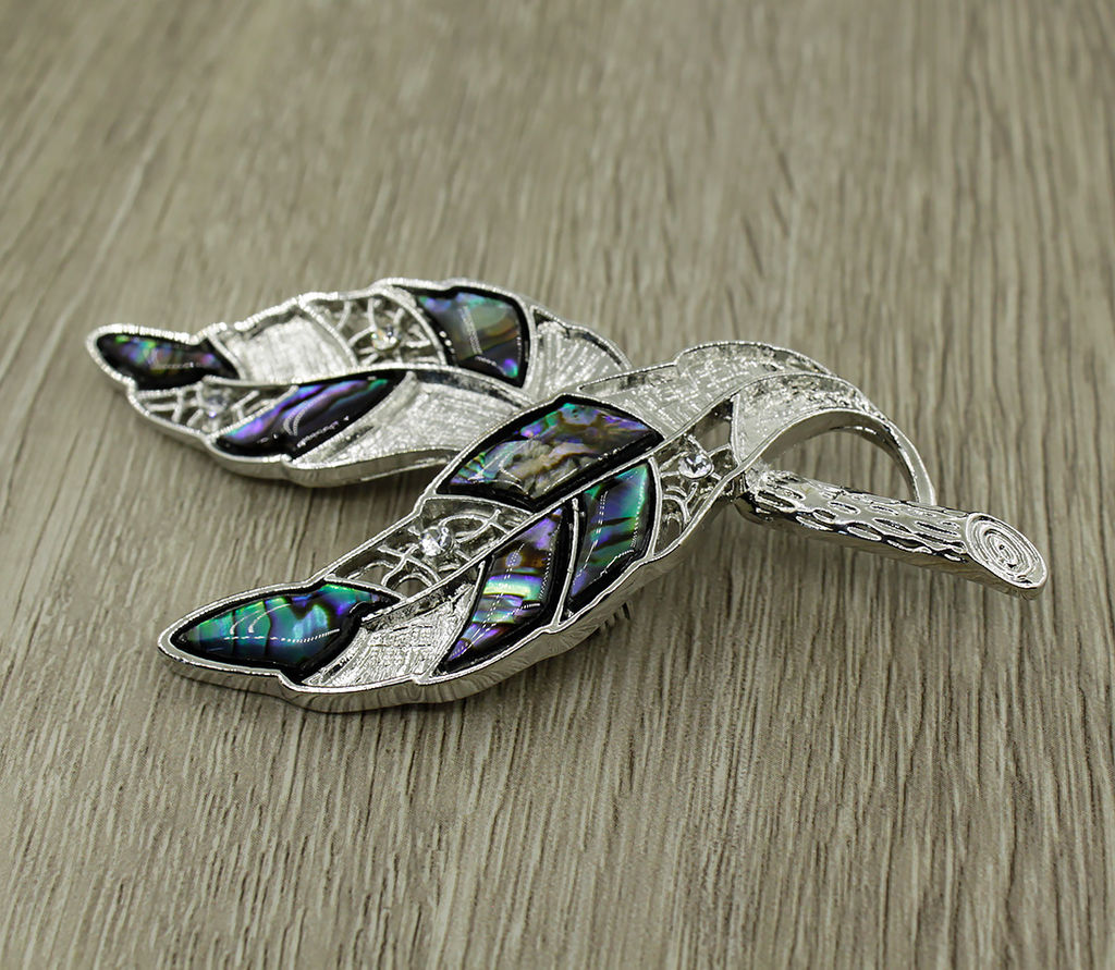 Брошь "Ветвь" перламутр гелиотис