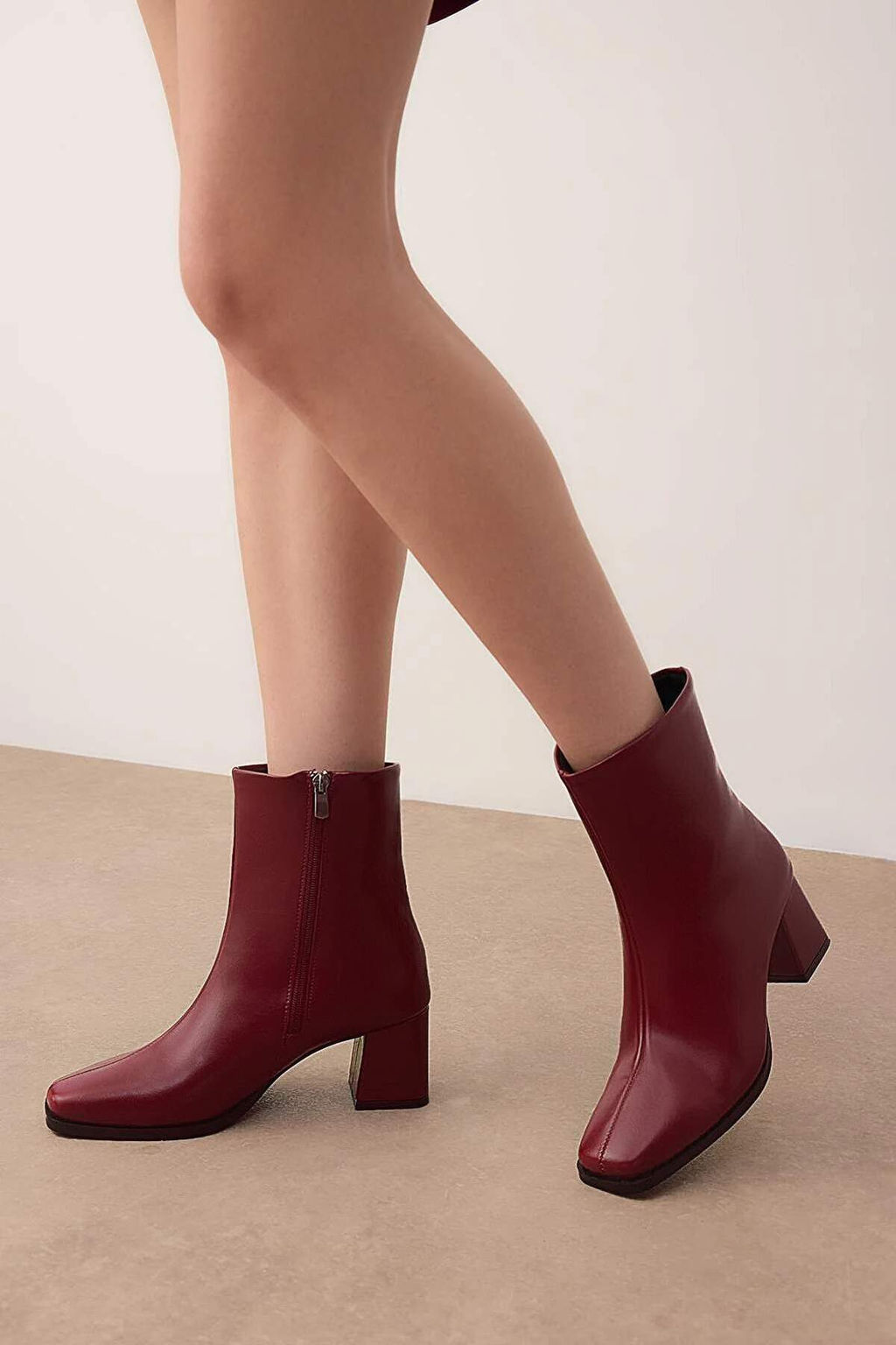 Siyah Kare Burun Blok Topuklu Kad?n Bot
TAKAW26BO00069 - Trendyolmilla фото 6