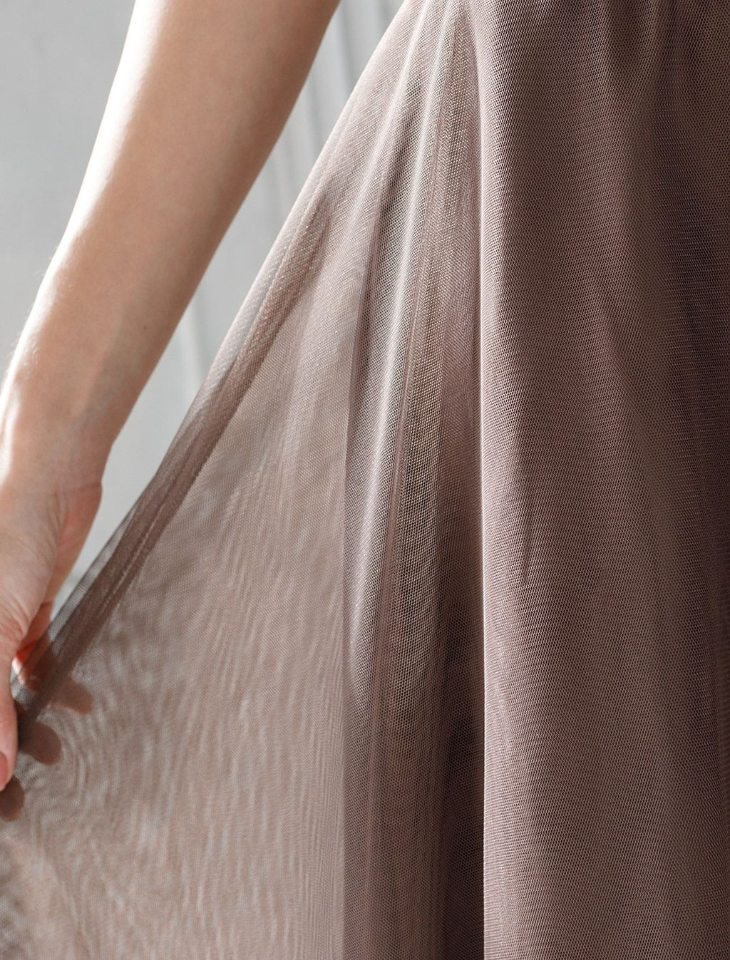 Юбка миди вечерняя на резинке из матового сатина с мягкой сеткой - Vilatte фото 4