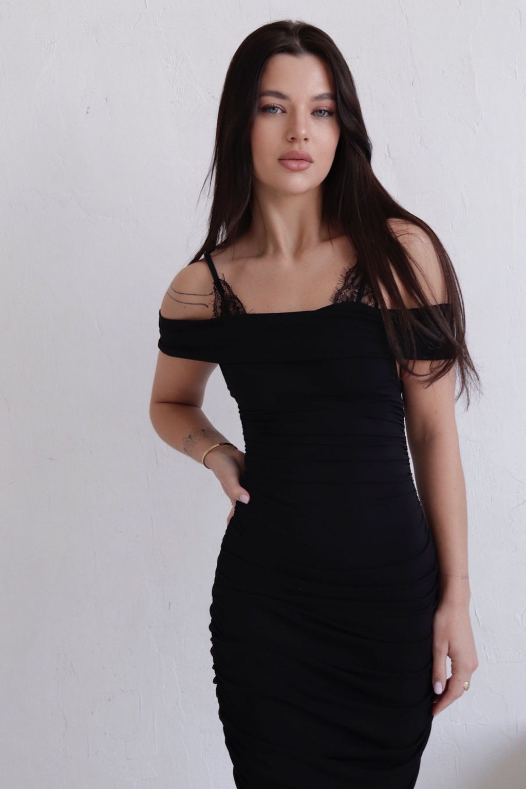 Платье вечернее чёрное с вырезом кармен - Martichelli фото 10