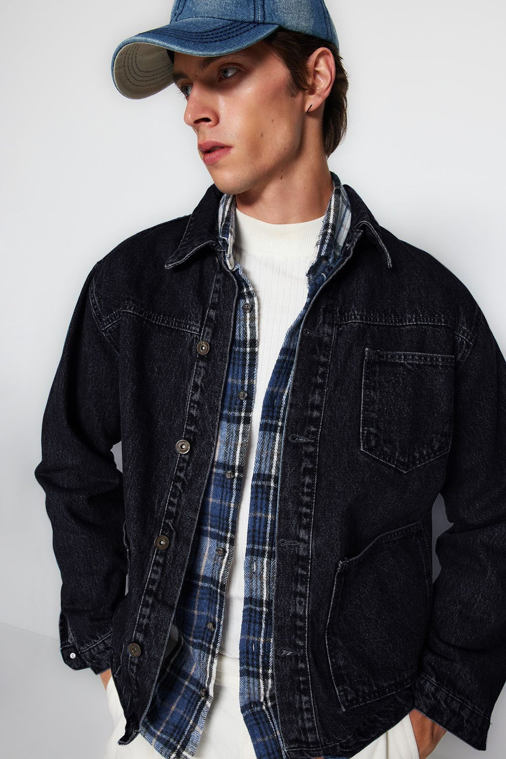 TRENDYOL MAN Orta Mavi %100 Pamuk Regular Fit Denim Kot Ceket TMNAW24CE00004