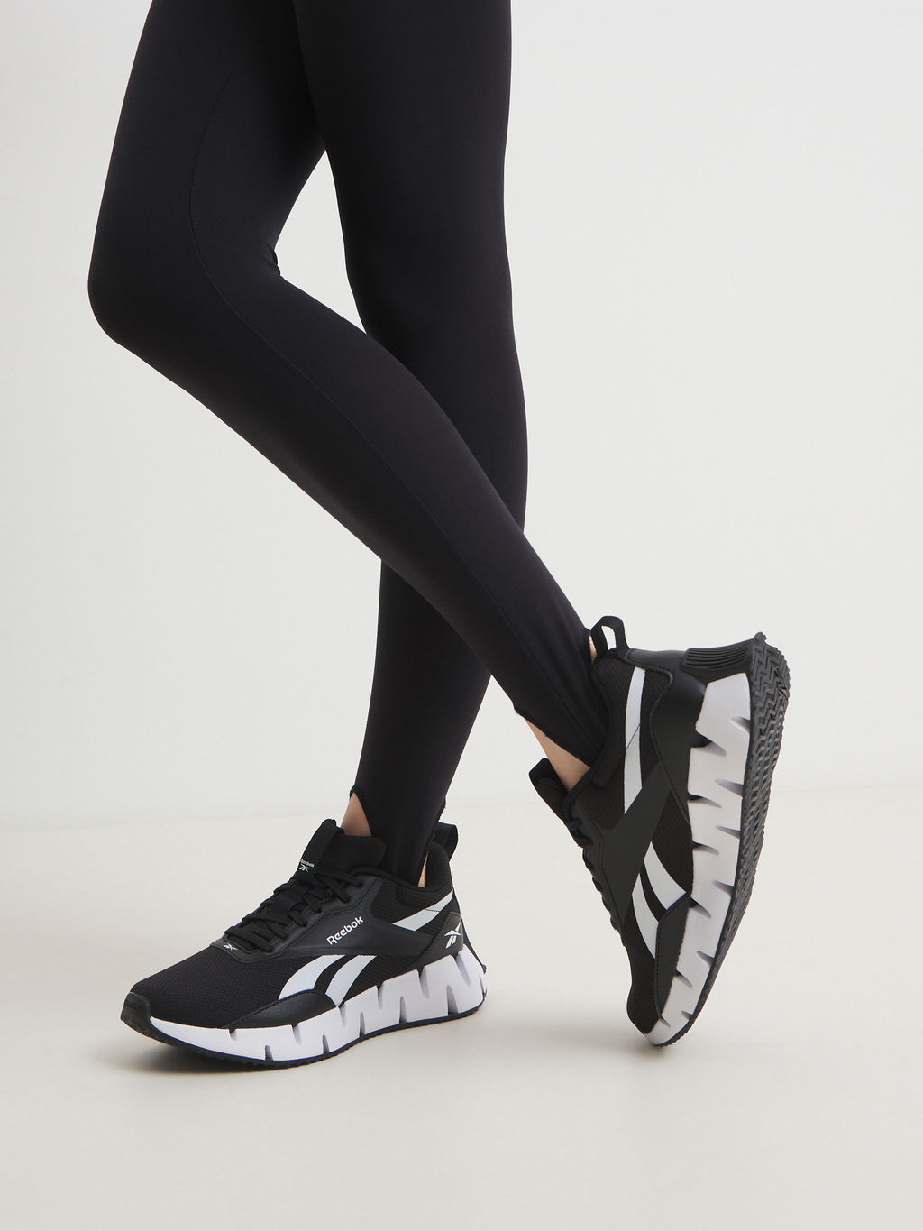 Кроссовки REEBOK ZIG DYNAMICA STR Артикул 4495822, черный