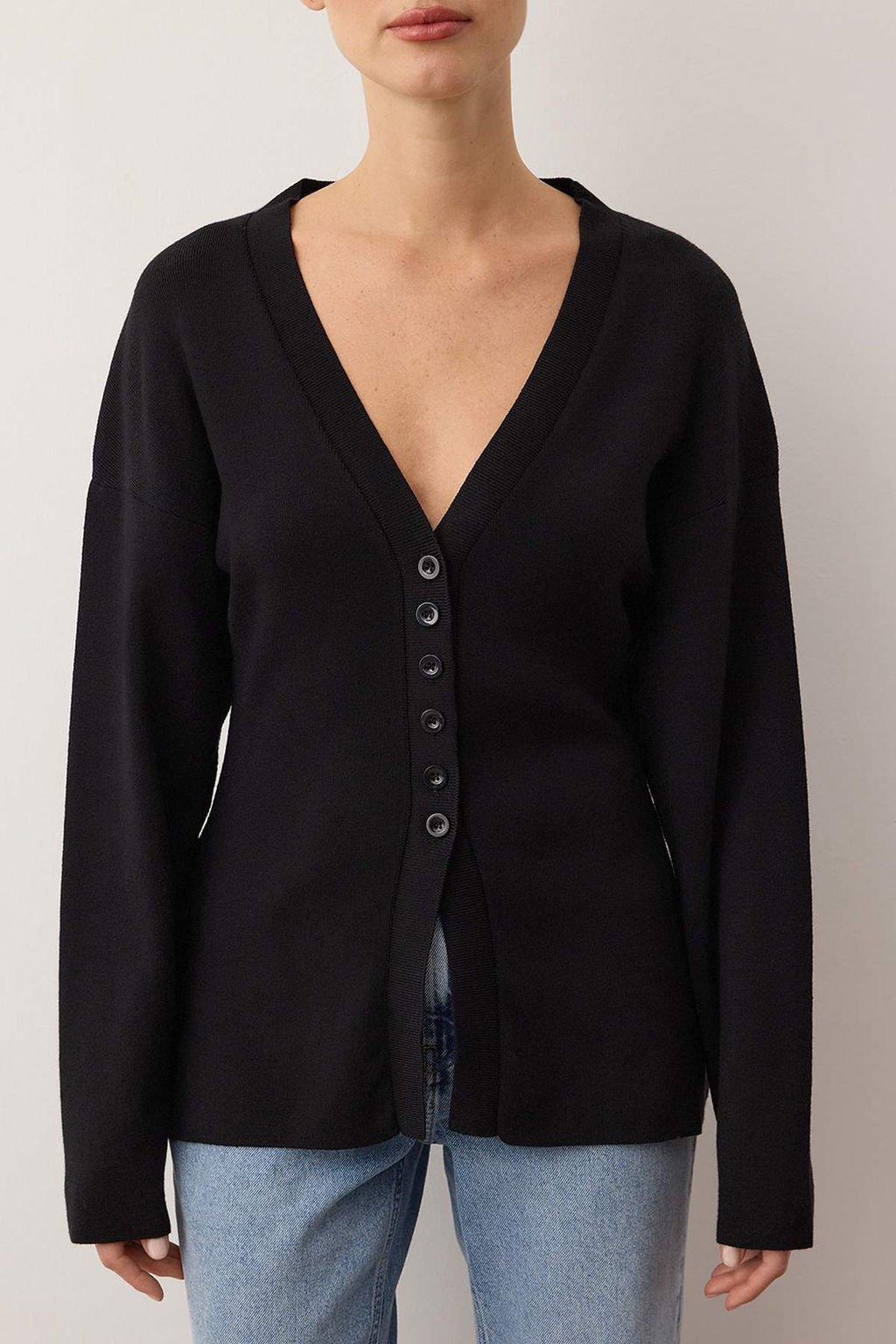 Siyah V Yaka Merserize Gorunumlu Premium Iplik/Ozel Iplik Triko H?rka TWOAW26HI00079