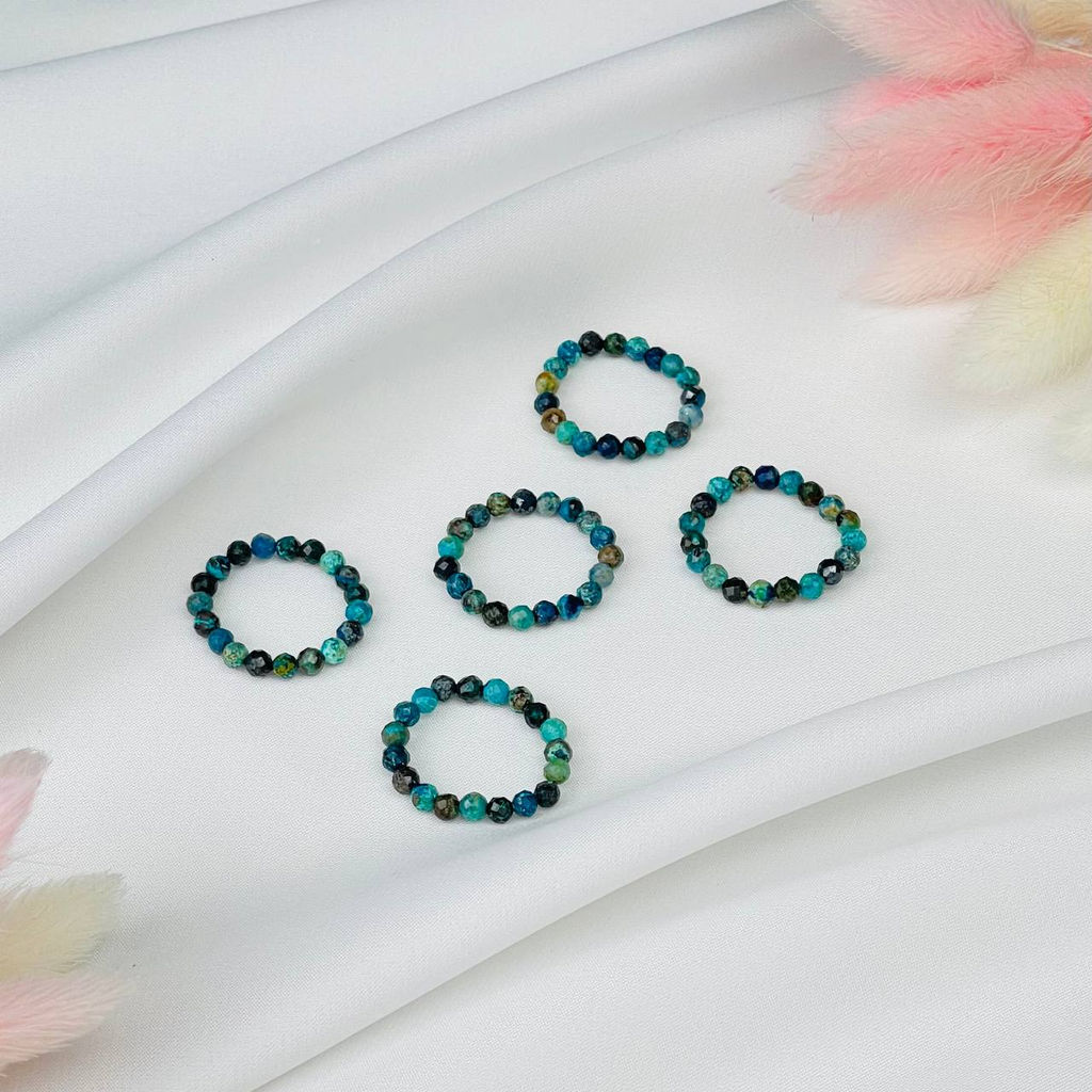 Кольцо на резинке из Хризоколлы 18 р.