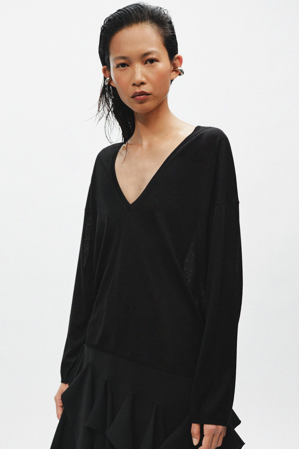 JERSEY PUNTO FINO ESCOTE PICO / Negro - Zara фото 4
