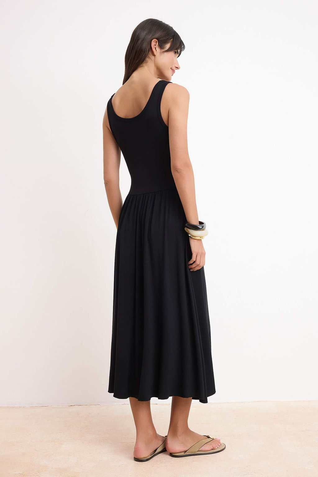 Siyah Belden Ac?lan Havuz Yaka Ince Ask?l? Kolsuz Maxi Yumusak Orme Elbise TWOSS26EL00357 - Trendyolmilla фото 4