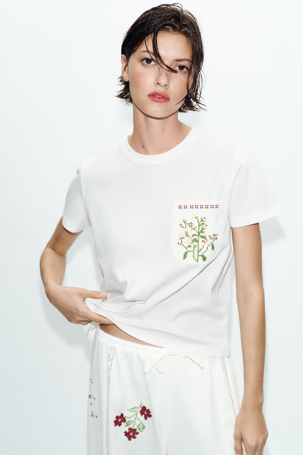 CAMISETA BOLSILLOS BORDADO / Blanco - Zara фото 2