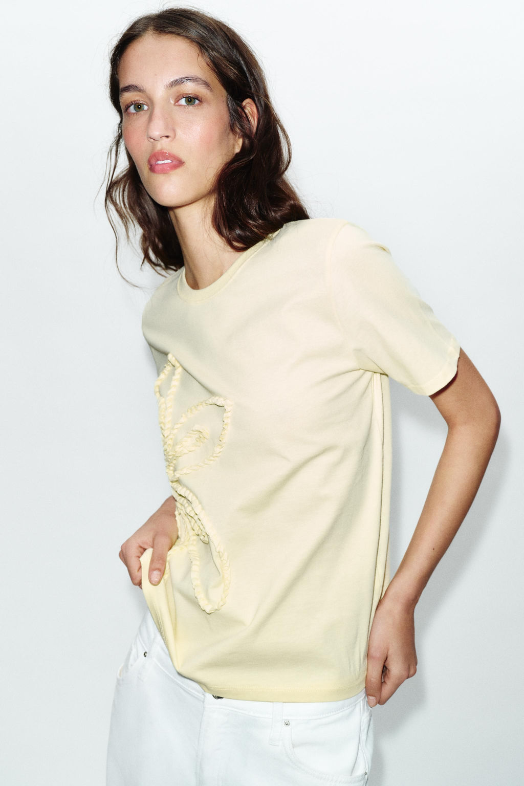 CAMISETA FLOR RELIEVE / Amarillo - Zara фото 2