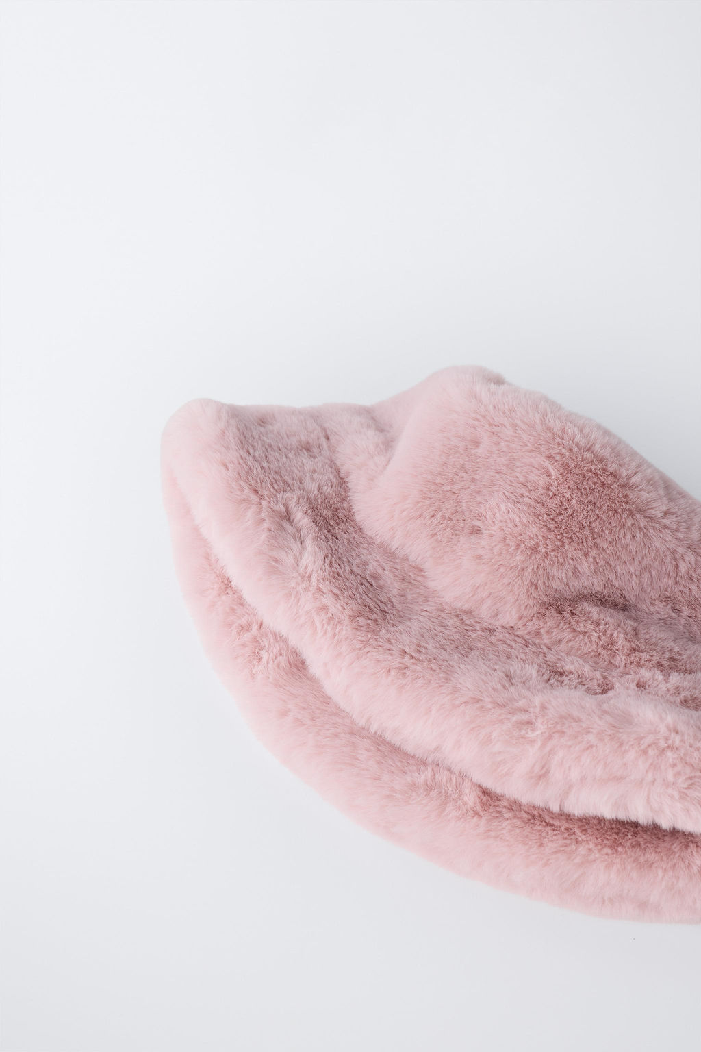 FAUX FUR BUCKET HAT - Zara фото 3