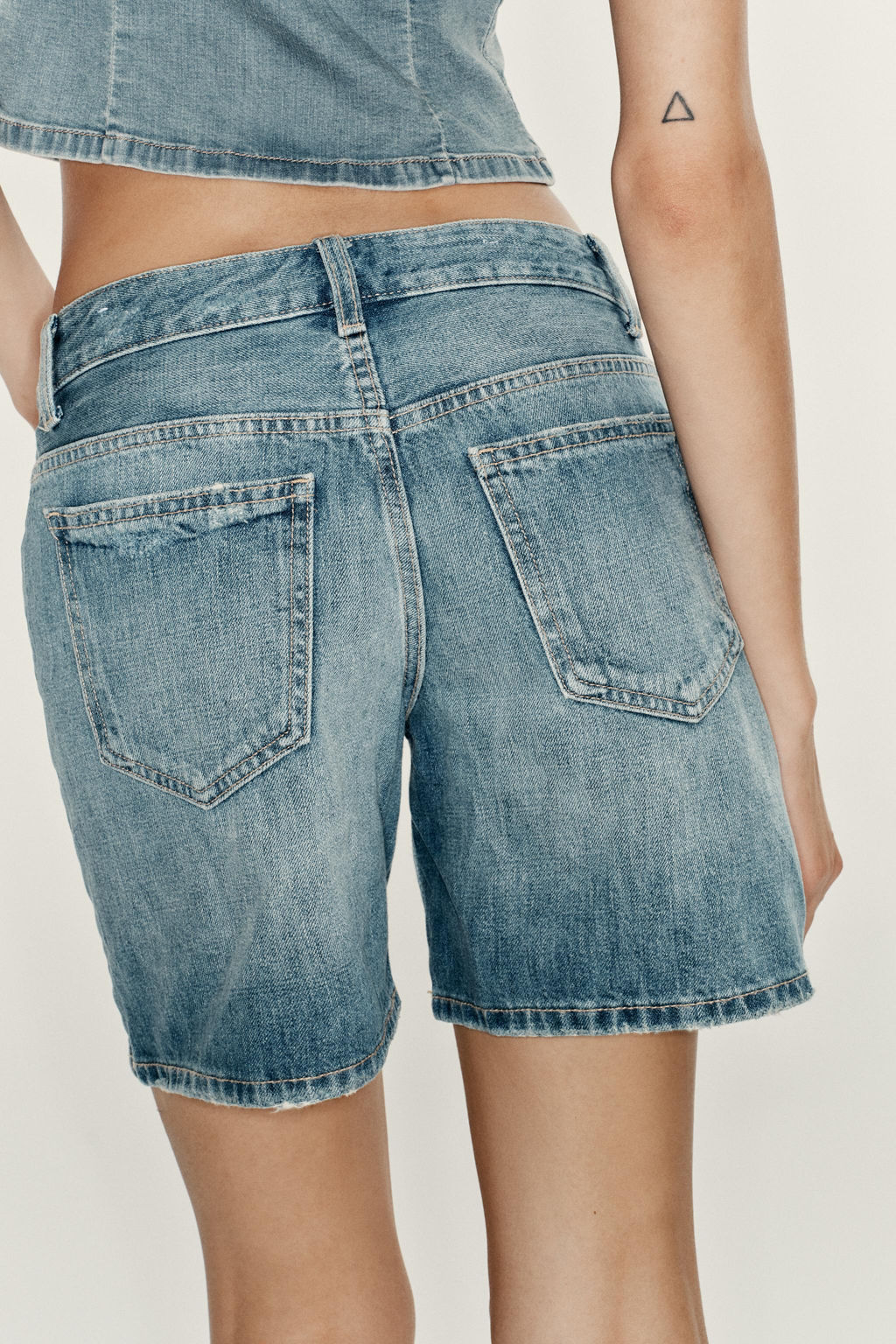 BERMUDA REGULAR DENIM TRF TIRO MEDIO / Azul - Zara фото 5