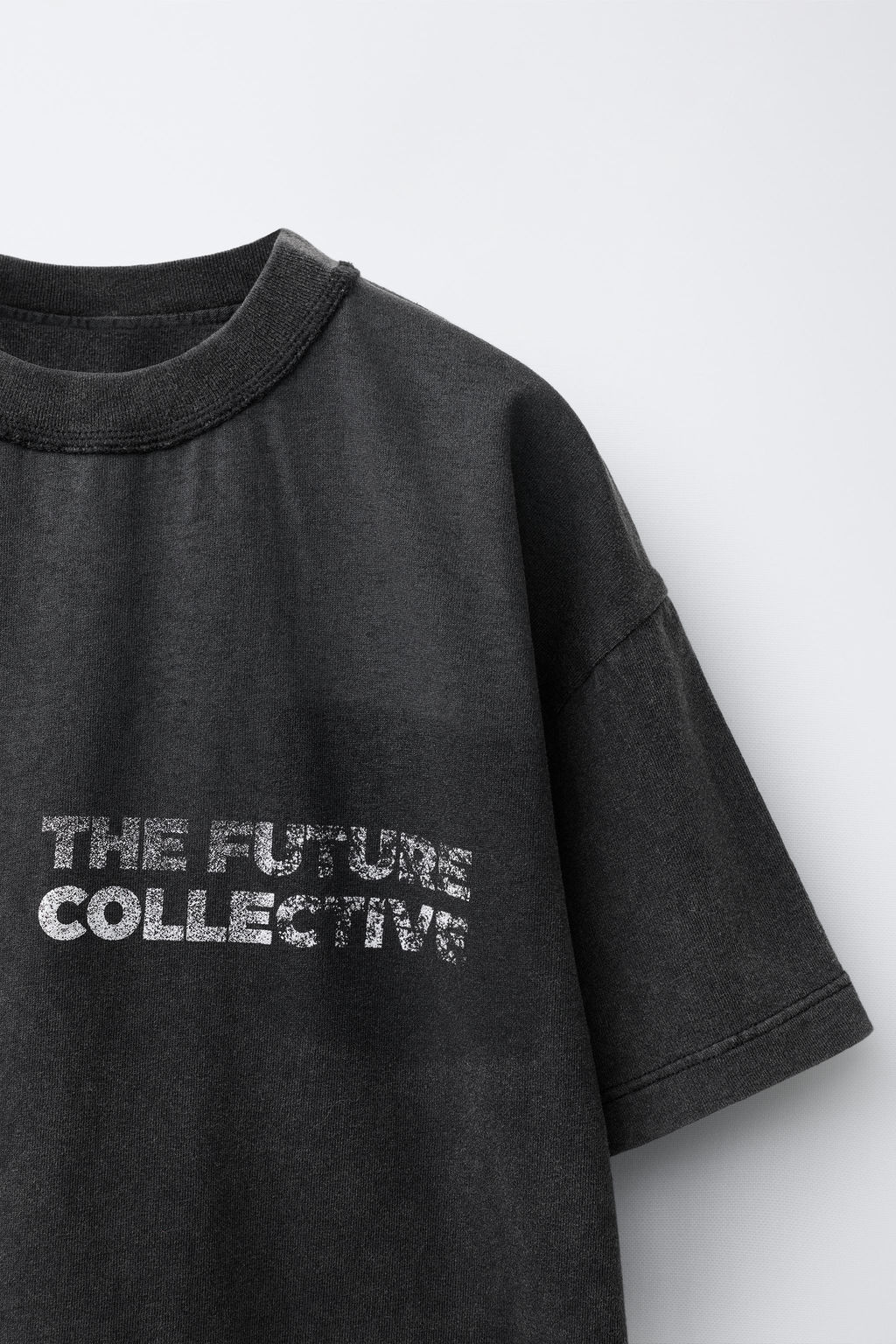 CAMISETA EFECTO LAVADO TEXTO / Gris / Azul
