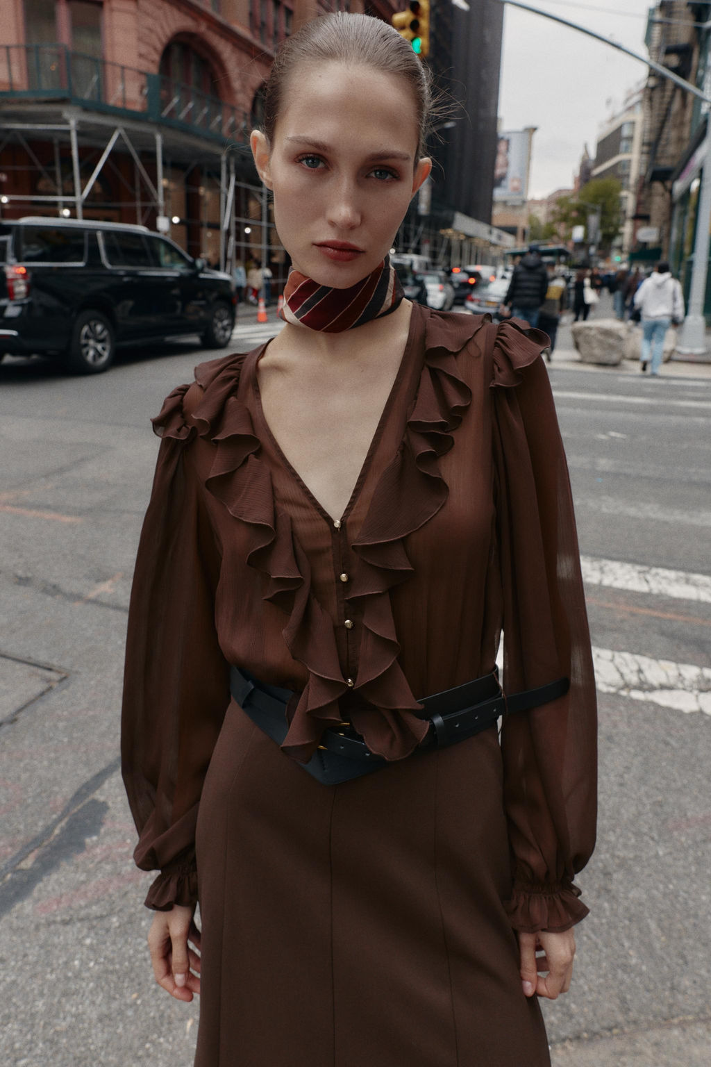 MIDI DRESS WITH CONTRASTING BELT - Zara фото 4