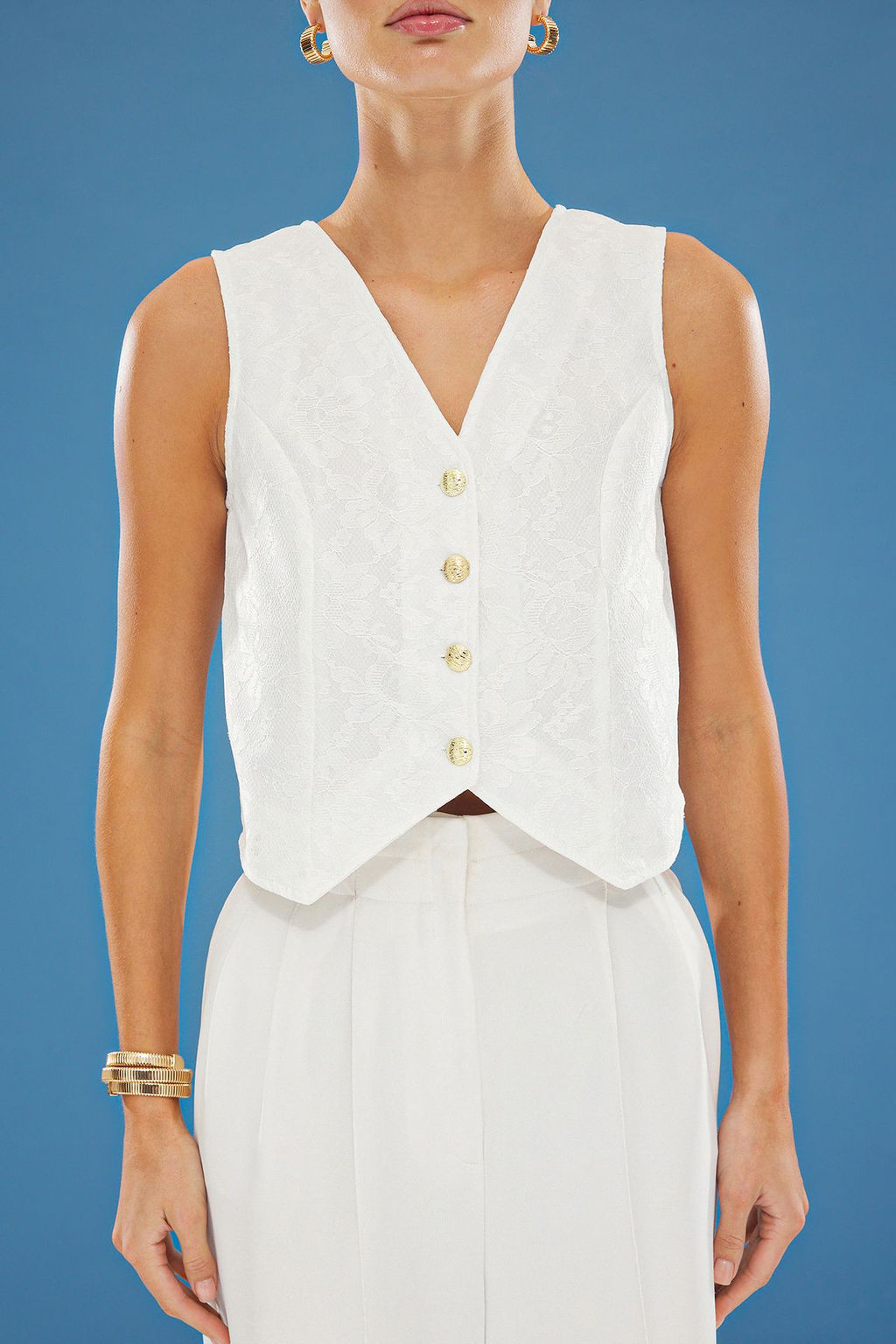 TRENDYOLMILLA Beyaz Fitted V Yaka Dantel Detayl? Crop Dokuma Yelek TWOSS25YE00040 фото 3