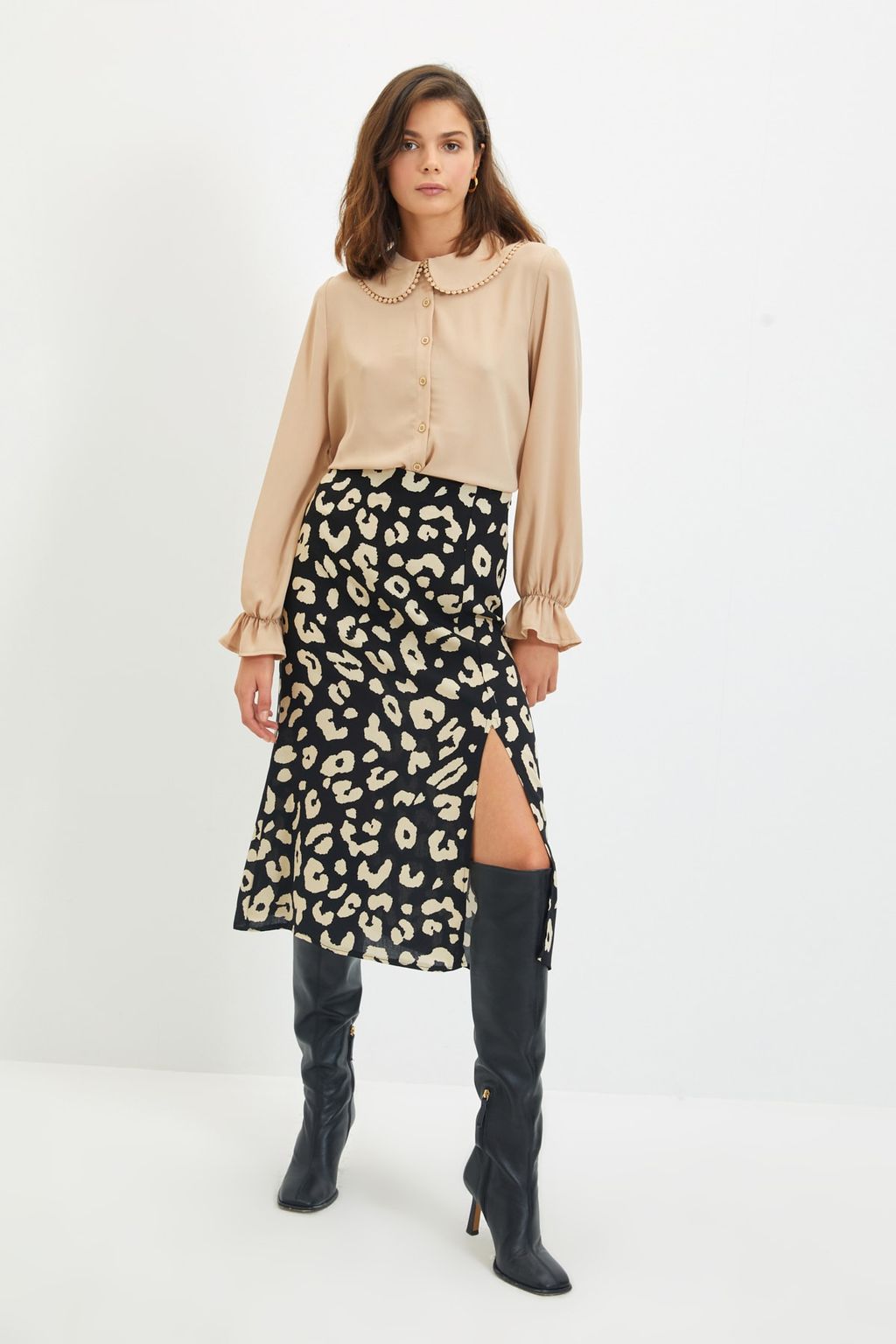 TRENDYOLMILLA Siyah Y?rtmacl? Detayl? Viskon Kumasl? Hayvan Desenli Midi Dokuma Etek TWOAW22ET0447 фото 11