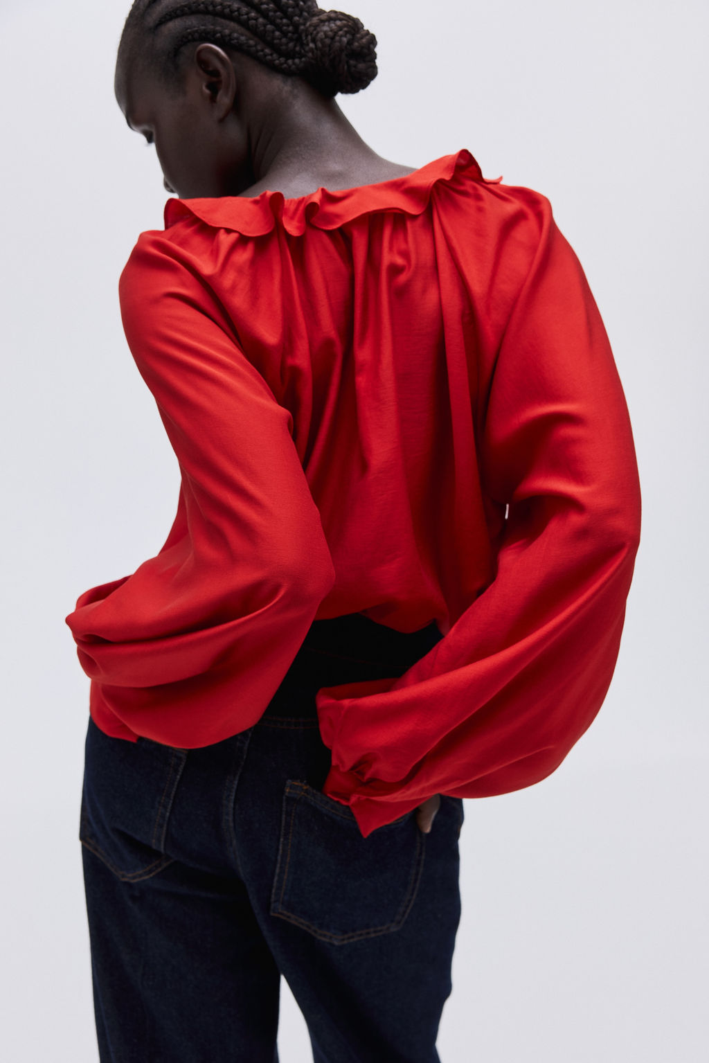 Blusa con cuello de volante - H&m фото 7