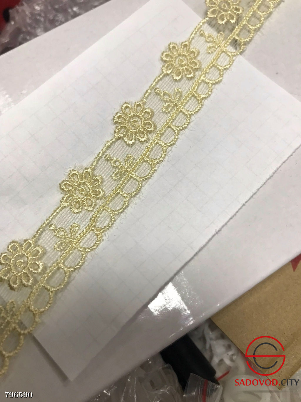 Кружево капрон 22 . на 9 м.