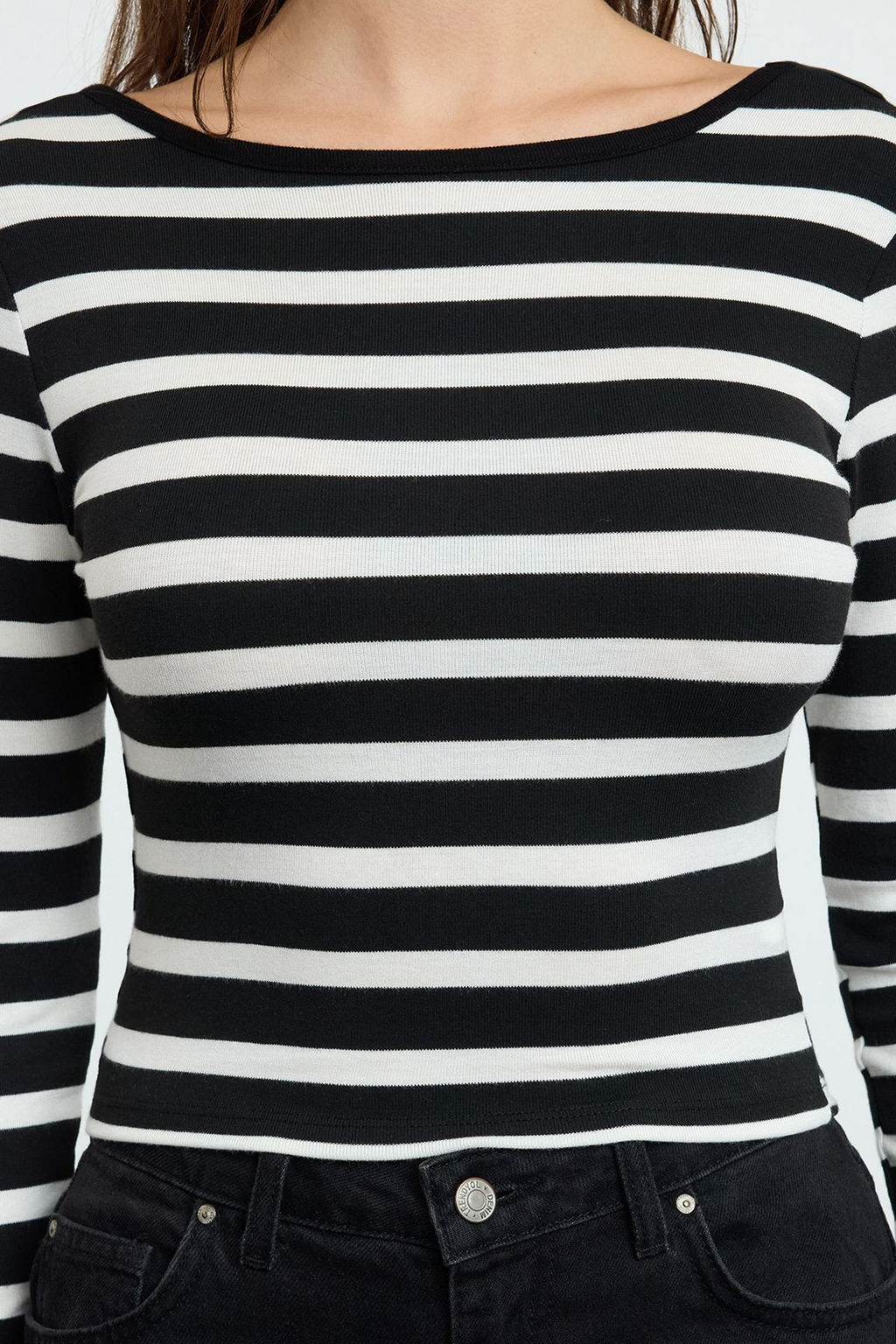 Trendyolmilla Beyaz*001 Cizgili S?rt Dekolteli Slim/Vucuda Oturan Regular/Normal Boy Orme Bluz TWOAW25BZ00009  фото 8