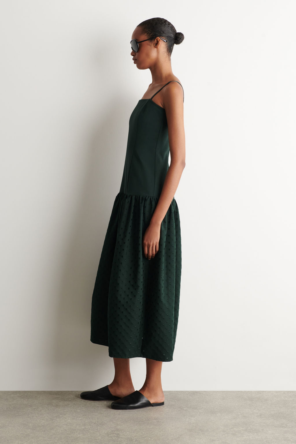 VESTIDO ESCULPIDO CON LUNARES JACQUARD - H&m фото 4