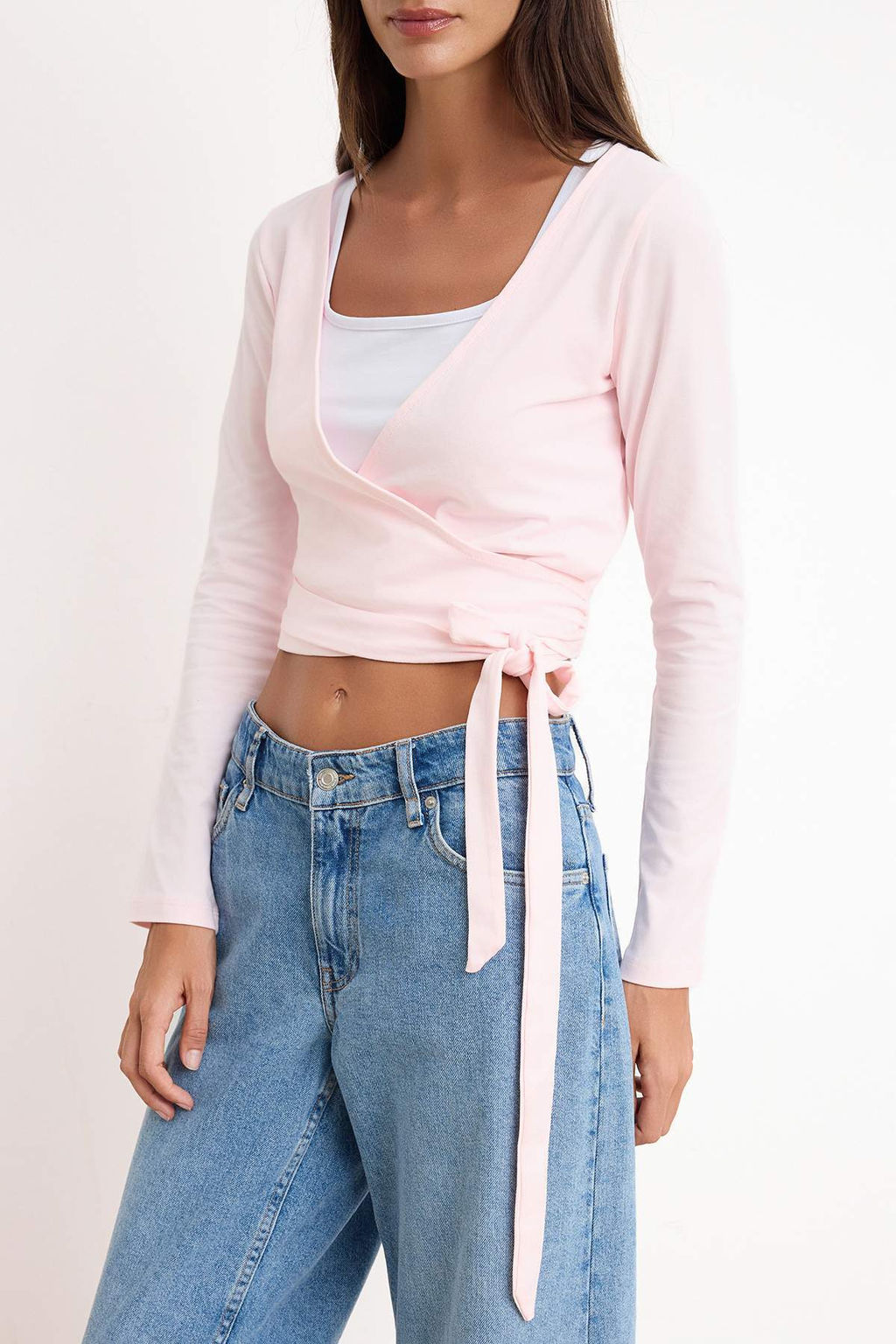 Ac?k Pembe-Beyaz 2li Paket Baglama Detayl? Vucuda Oturan Esnek Orme Bluz TWOAW26BZ00102