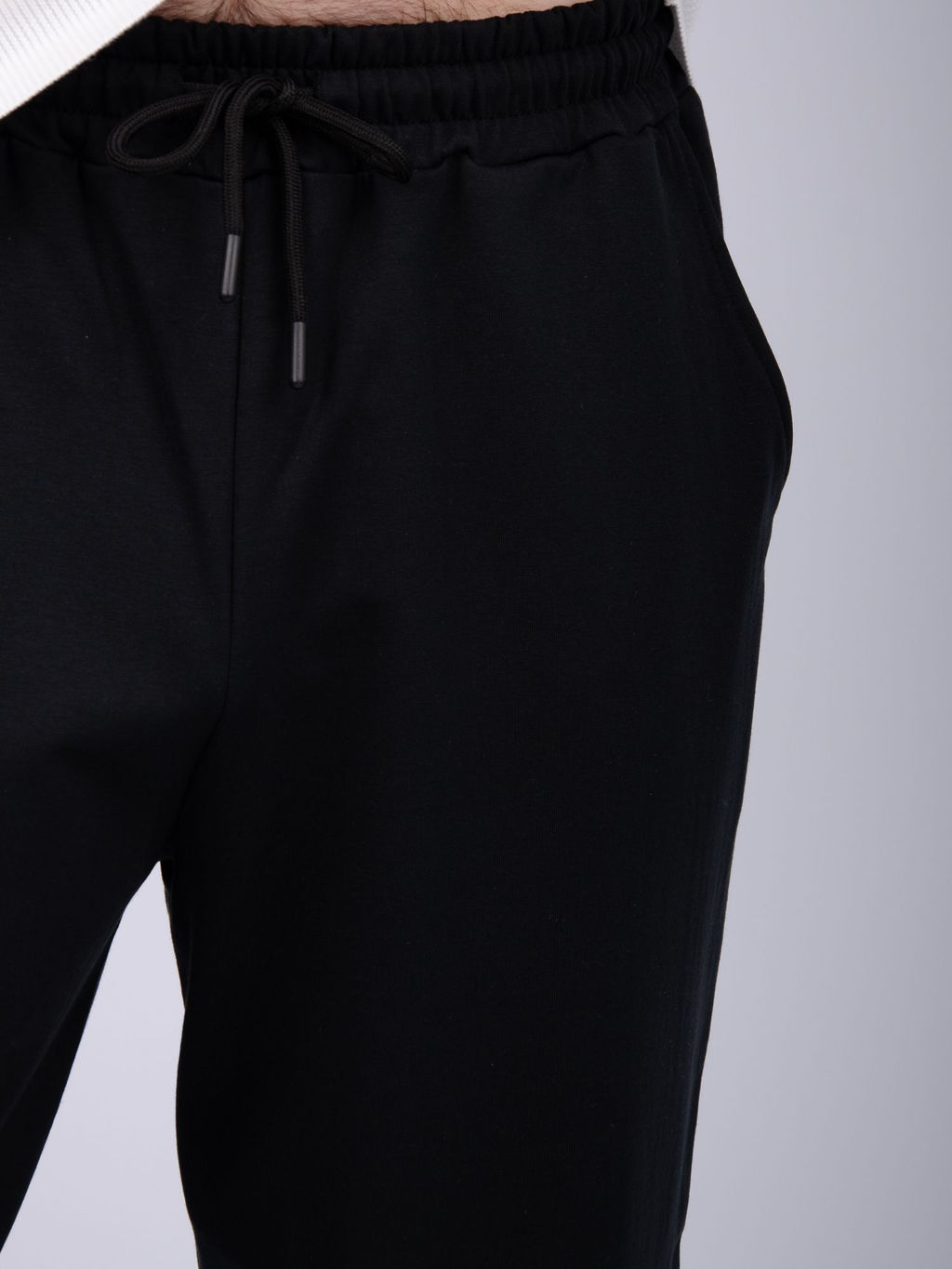 Джоггеры Тайлер 2 чёрные, футер 2-х нитка начес - Малина фото 9