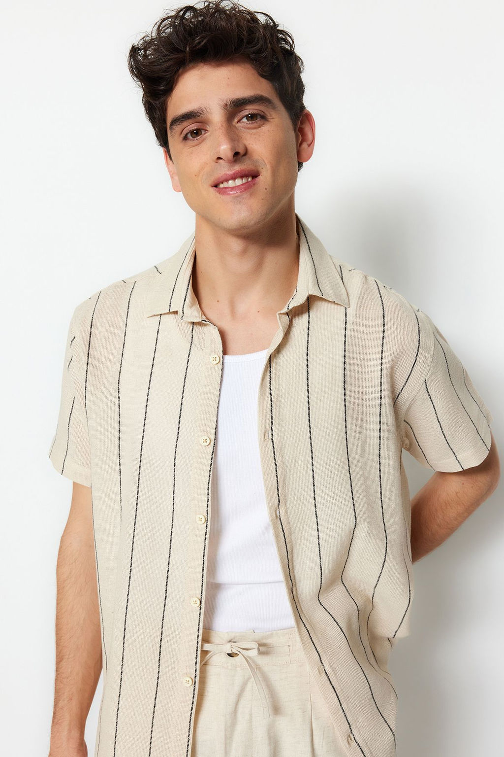 TRENDYOL MAN Premium Siyah Regular Fit Cizgili Dokulu Yazl?k Gomlek TMNSS23GO00063 - Trendyolmilla фото 16