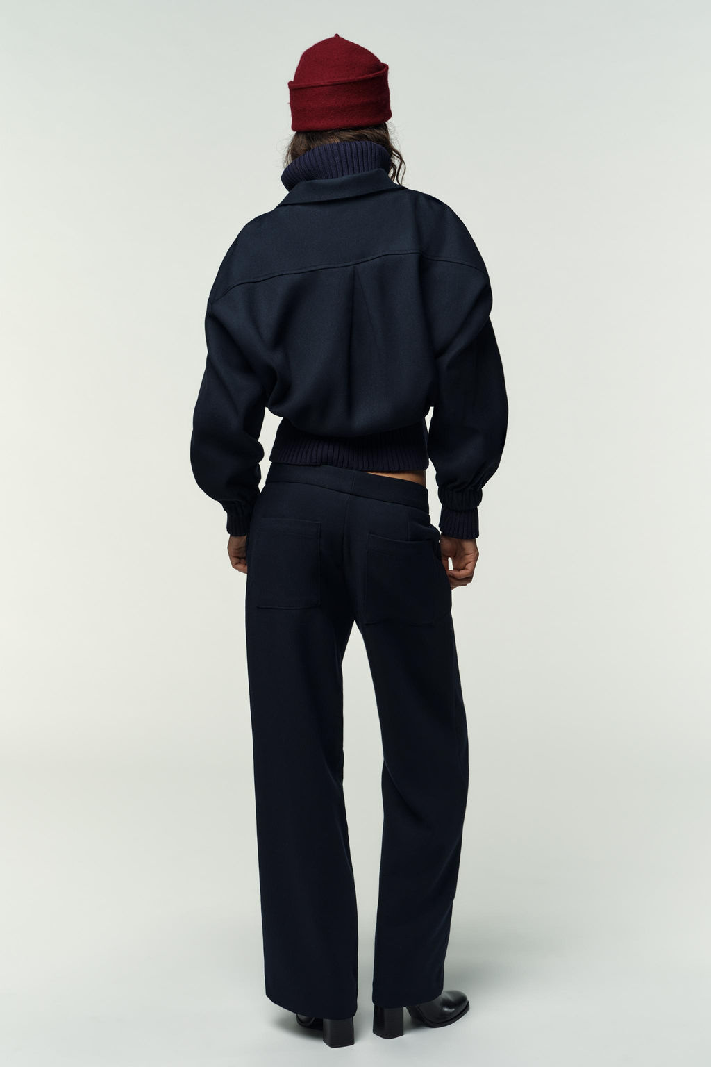 STRAIGHT-LEG TROUSERS WITH SEAM DETAIL - Zara фото 5