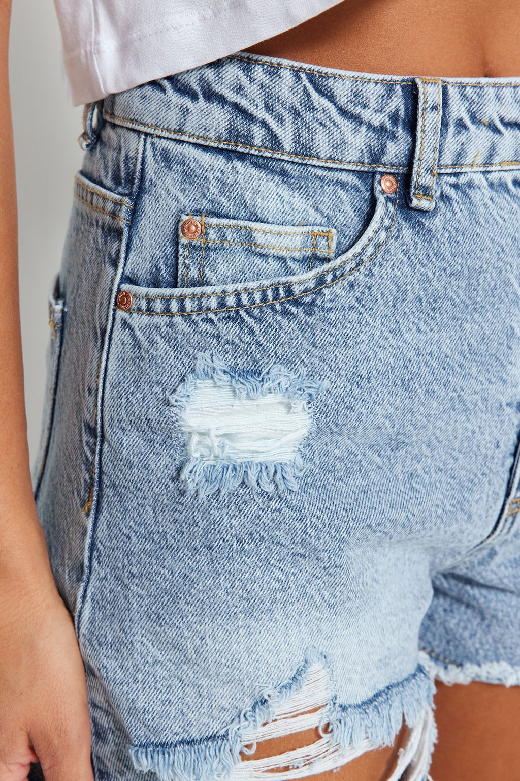 TRENDYOLMILLA Ac?k Mavi Y?rt?kl? Yuksek Bel Denim Sort TWOSS23SR00278 фото 9