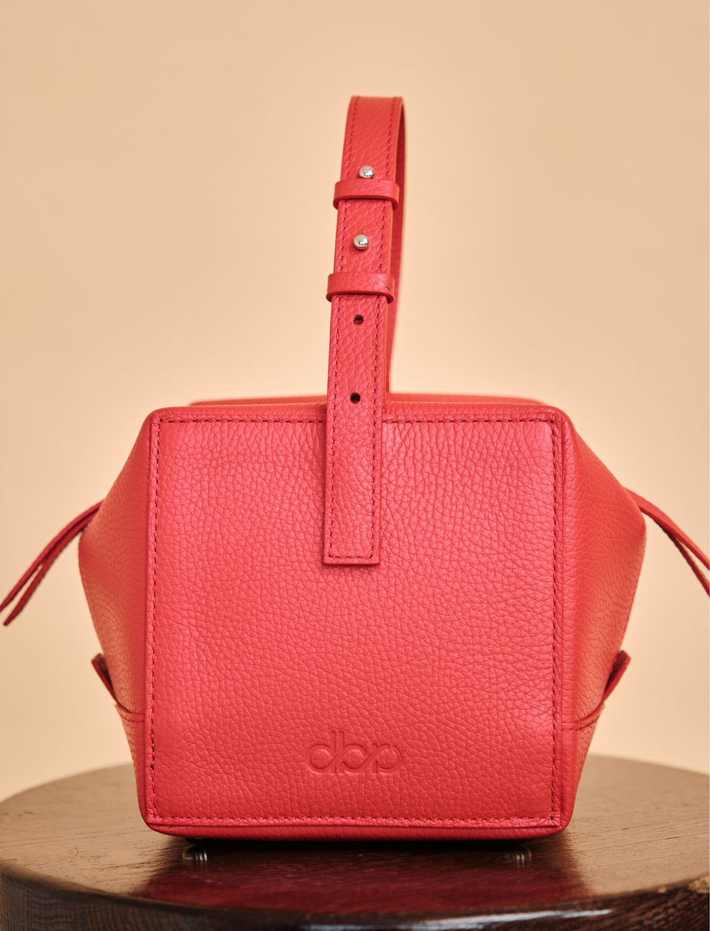 Кожаная сумка Quadra DBR 30989 красный  фото 2