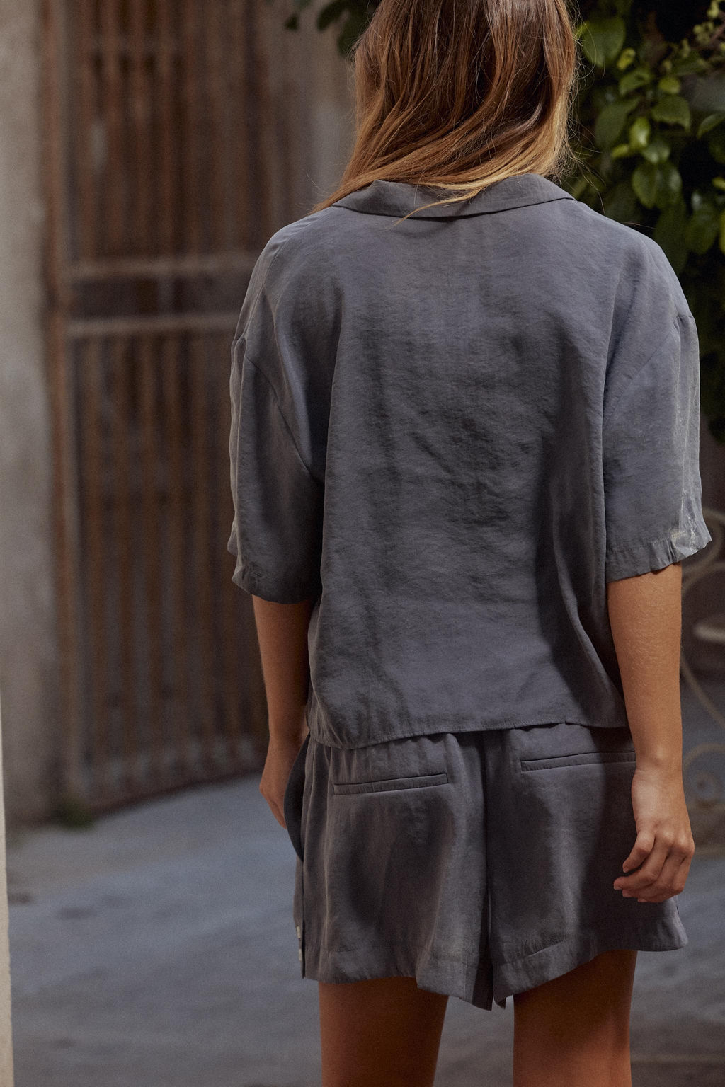 SHORT SLEEVE FLOWING SHIRT - Zara фото 21