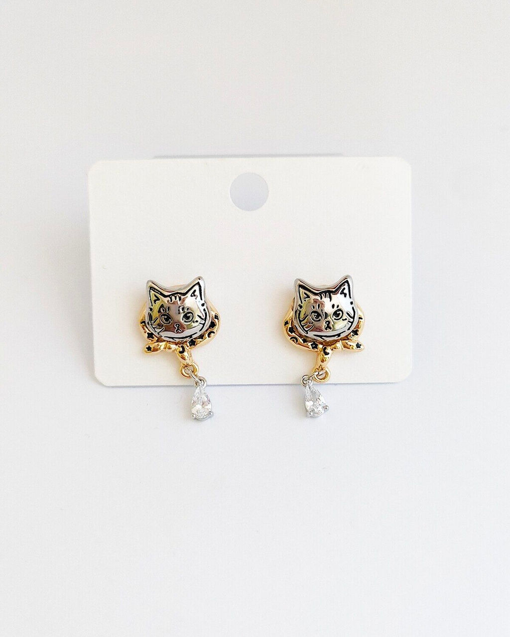 Стильные серьги