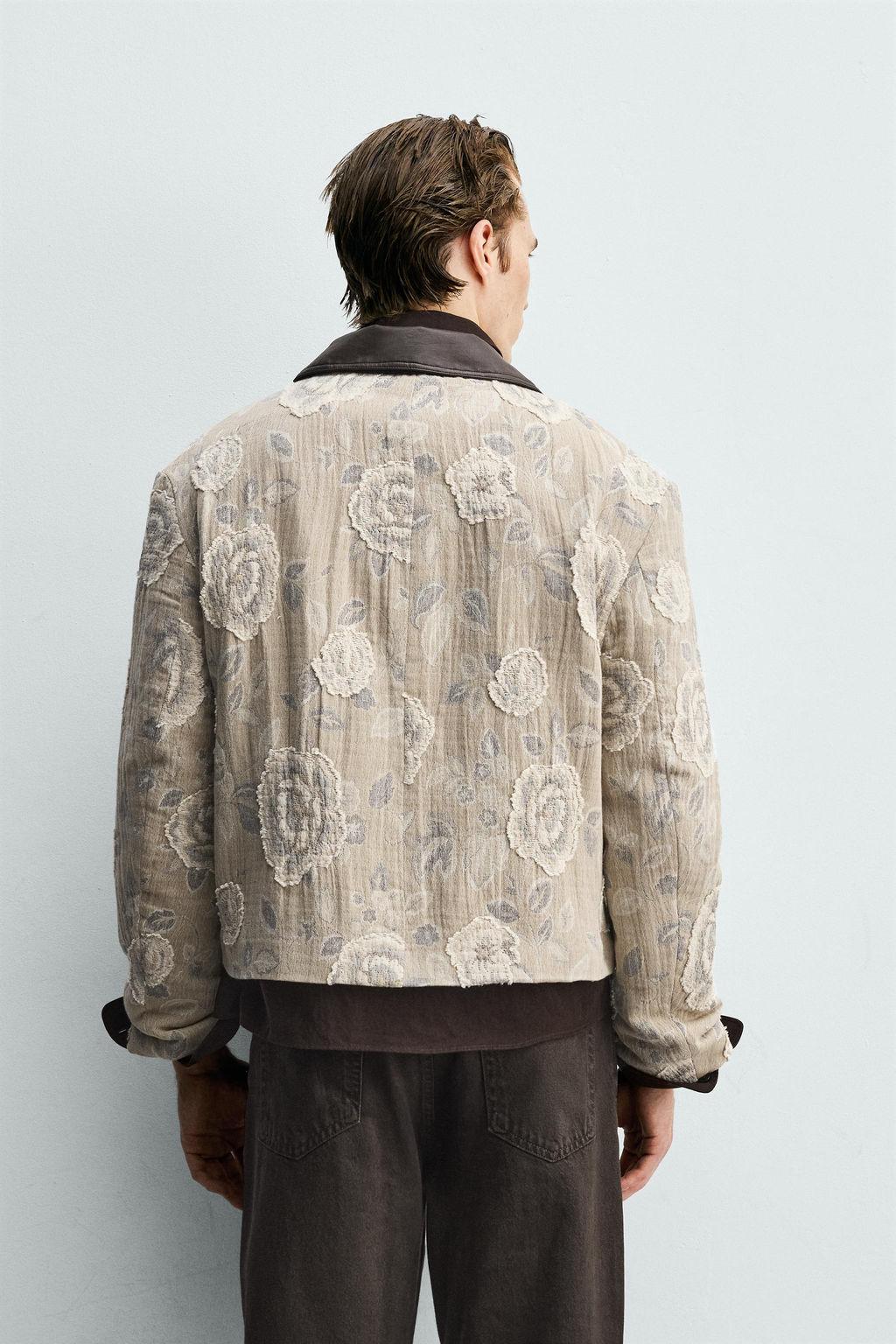 CAZADORA JACQUARD FLORAL IRREGULAR / Beige oscuro - Zara фото 3