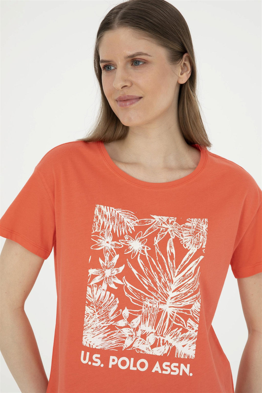 Женская футболка с круглым вырезом и цветком граната Неожиданная скидка в корзине - U.s. polo assn фото 2