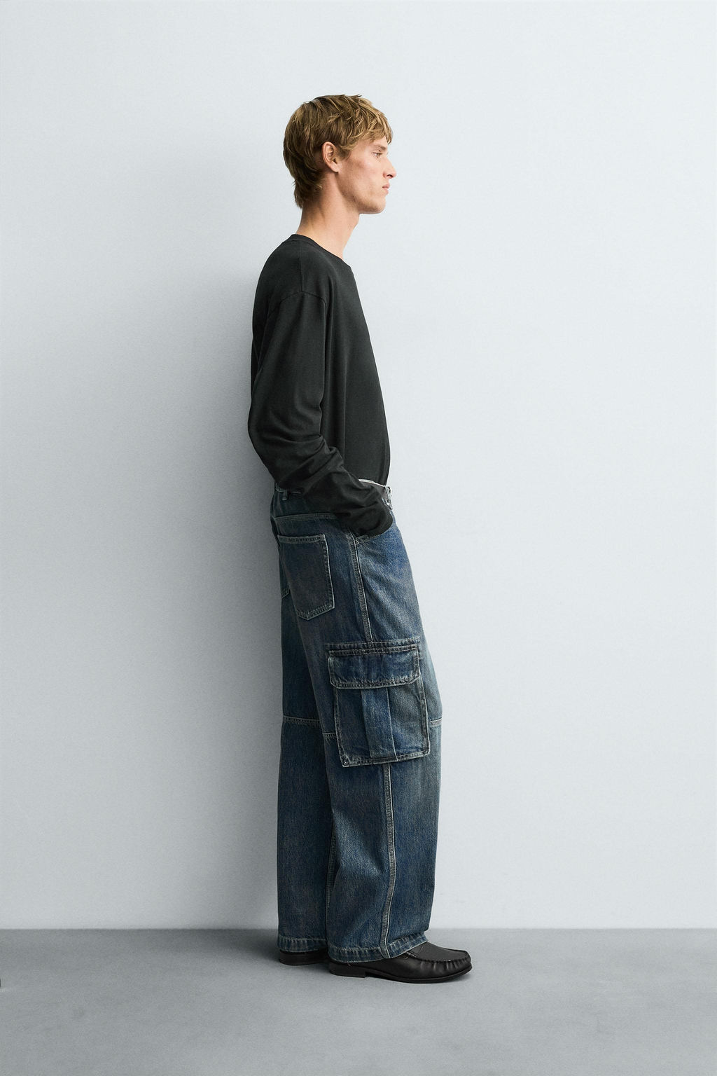 STRAIGHT FIT CARGO JEANS