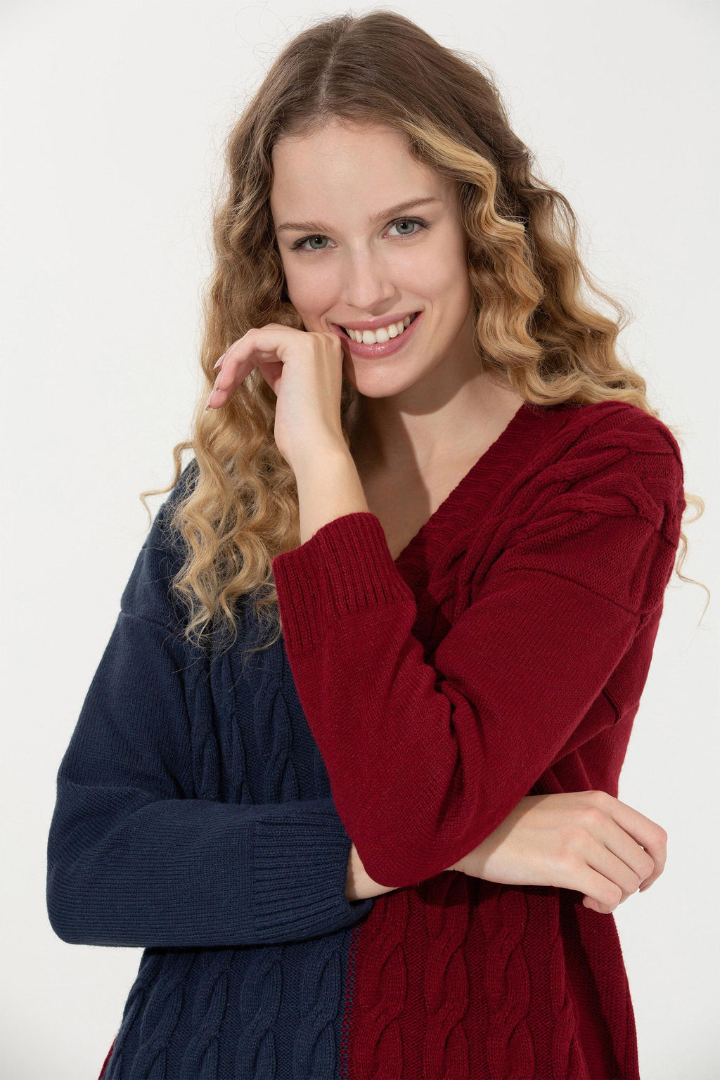 U. S. Polo Assn Женский темно-синий свитер с v-образным вырезом - U.s. polo assn фото 2