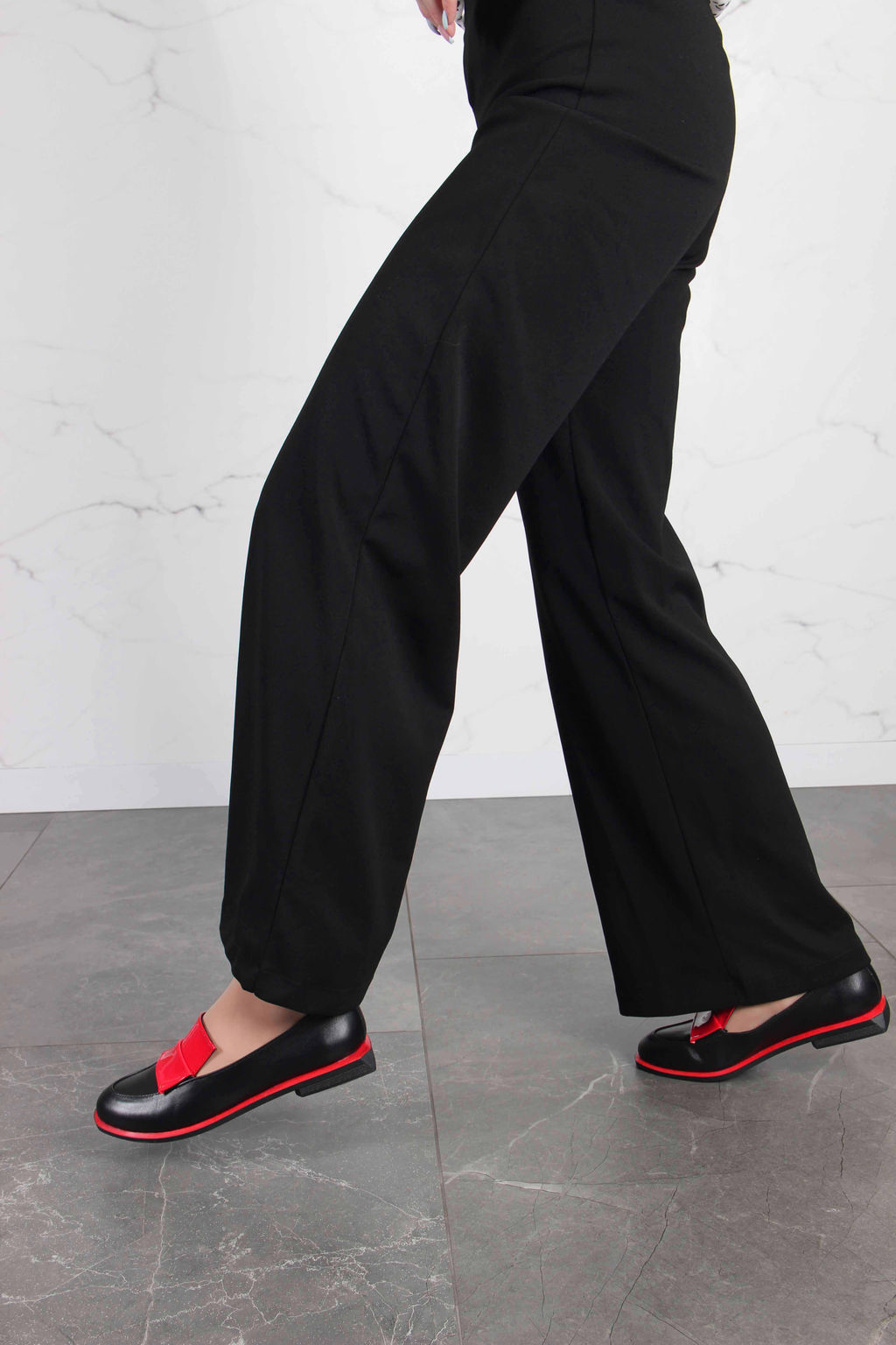 Лоферы туфли 118.Viсtoriabl.Черный-красный