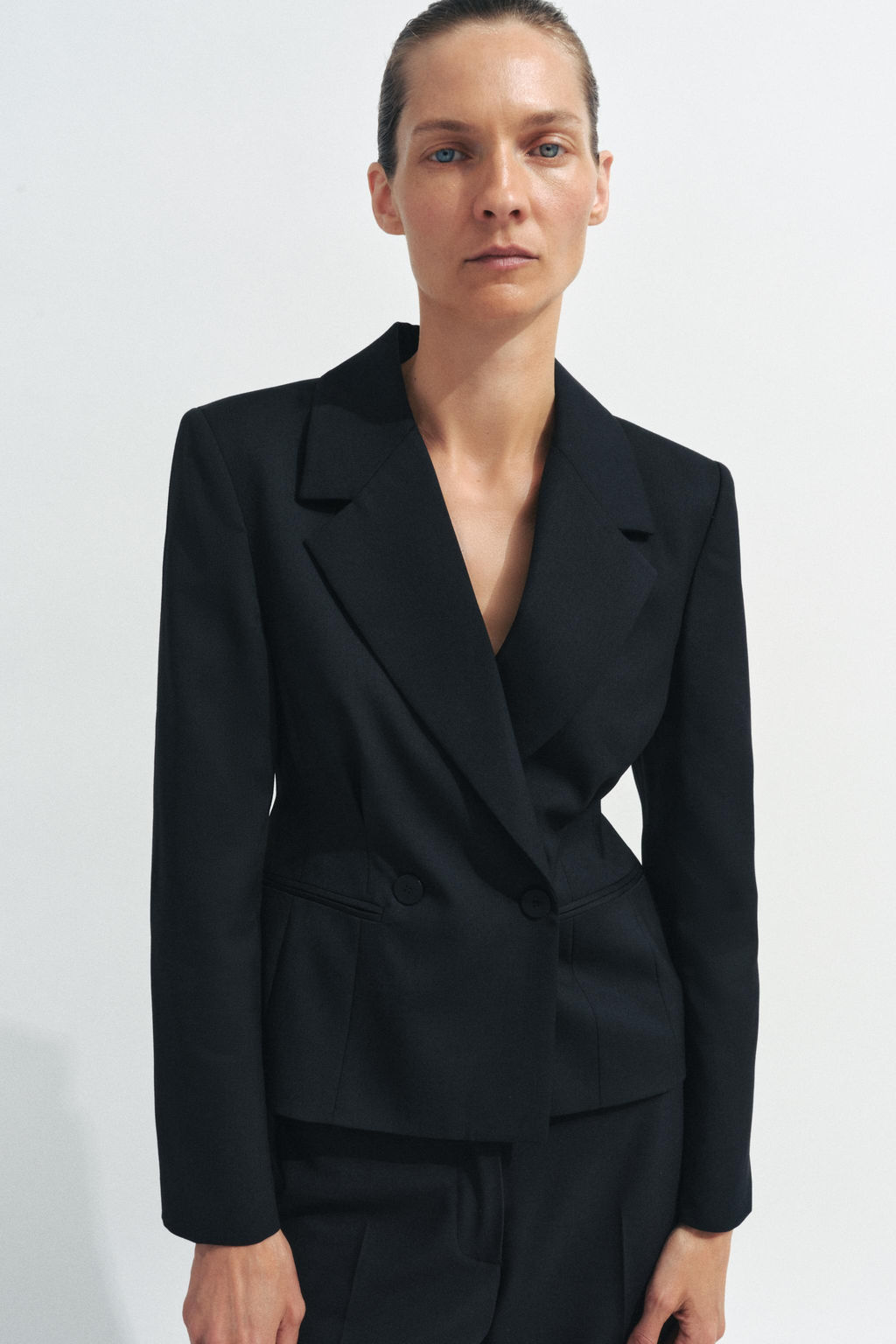 BLAZER ENTALLADA CON LANA ZW COLLECTION / Negro - Zara фото 3