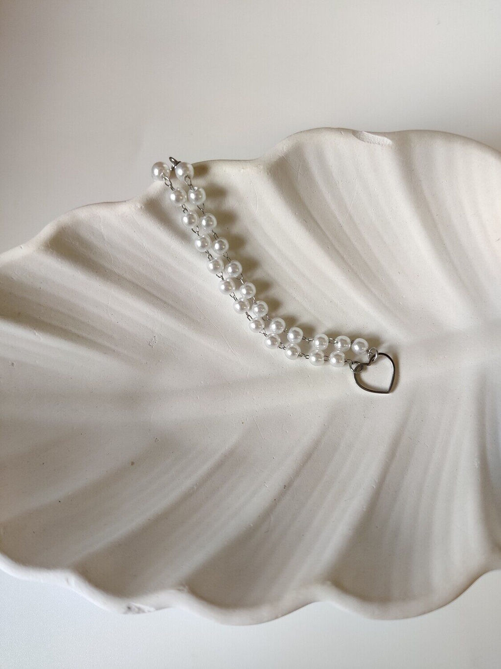 Браслет из стали с бусинами