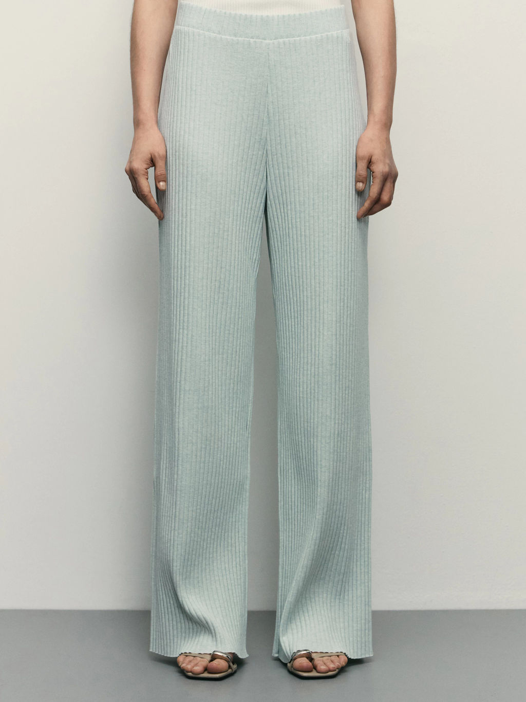 Широкие брюки в рубчик с эластичным поясом / Zarina  фото 2