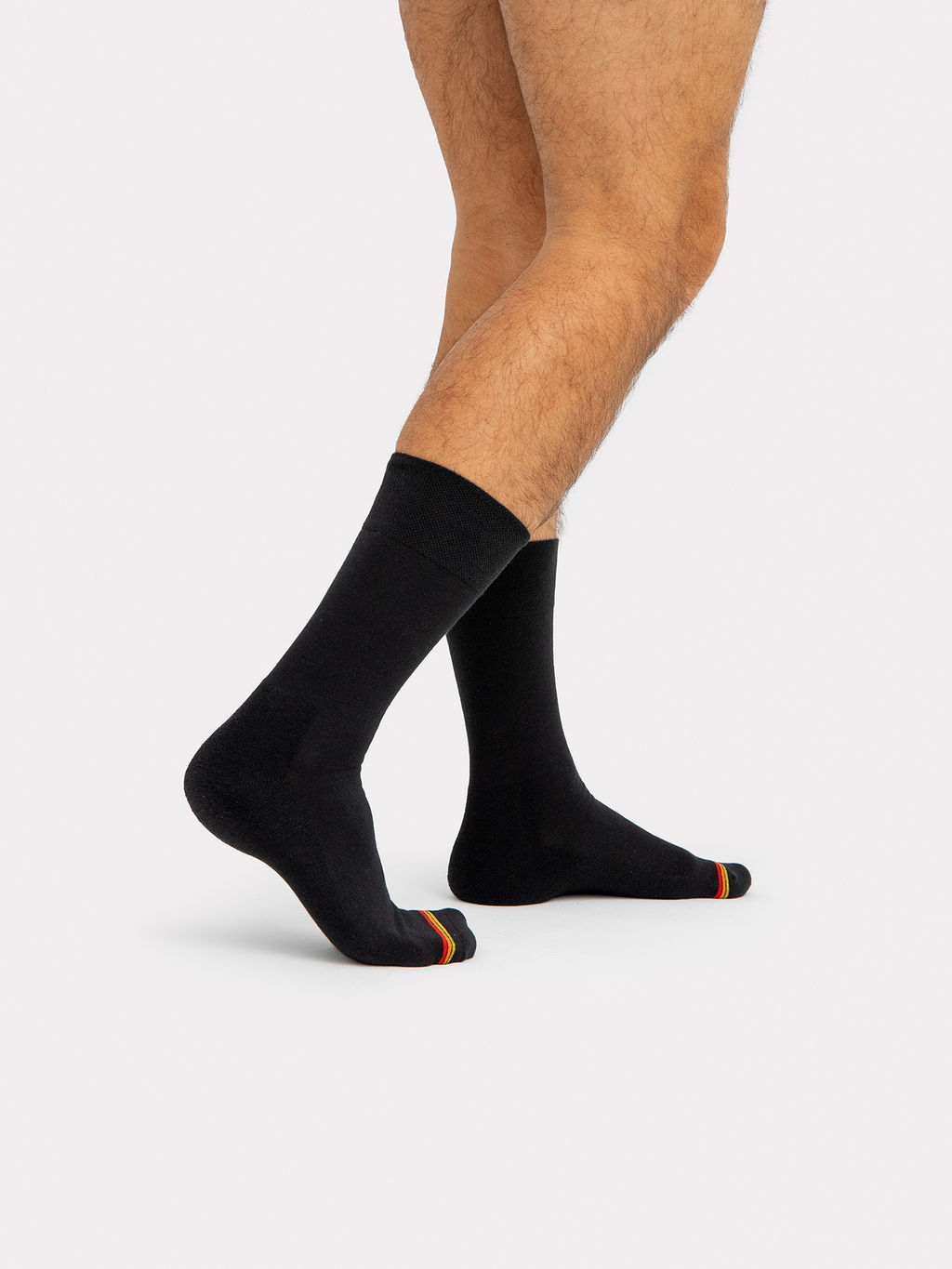 Цена за 5 пар!  Высокие мужские носки "термо" черного цвета с желтой и красной полоской