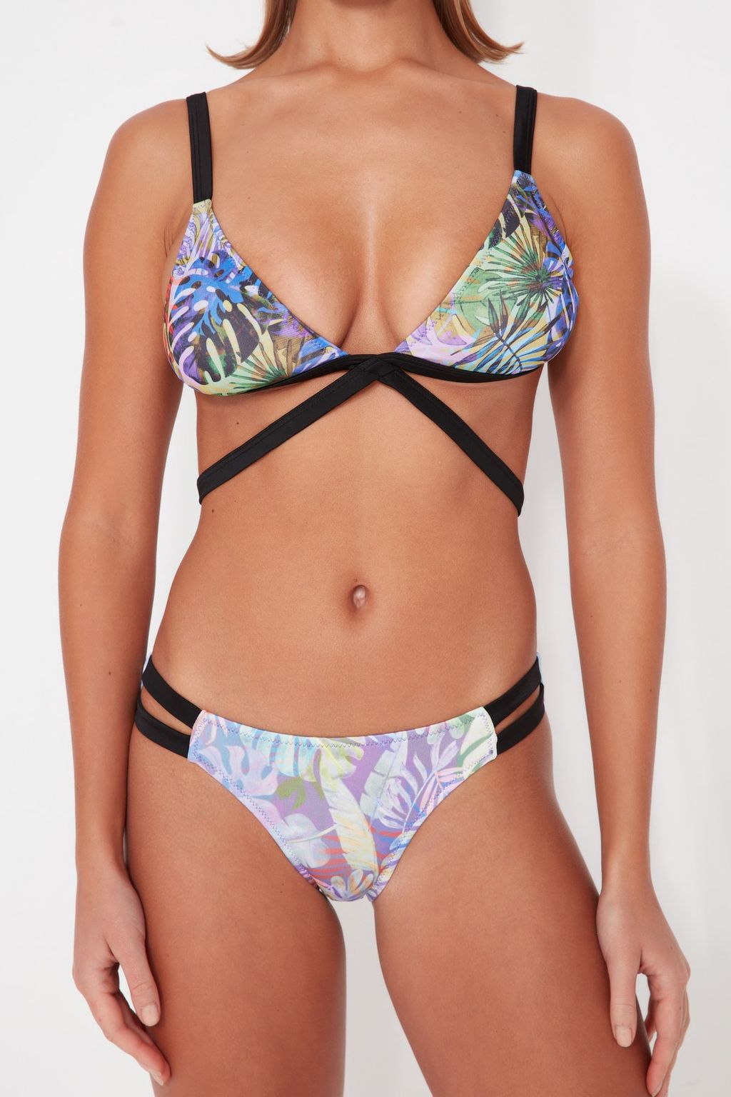 Mor Yaprak Desenli Bikini Ustu TBESS20BU0151