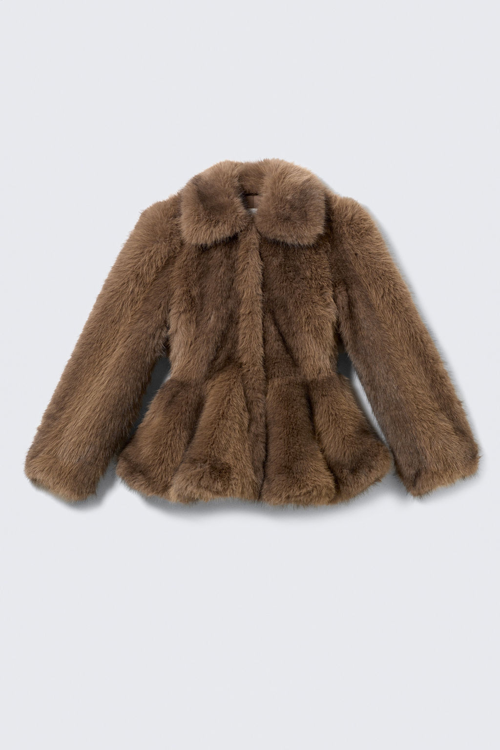 Chaqueta con bajo peplum de piel sint?tica
