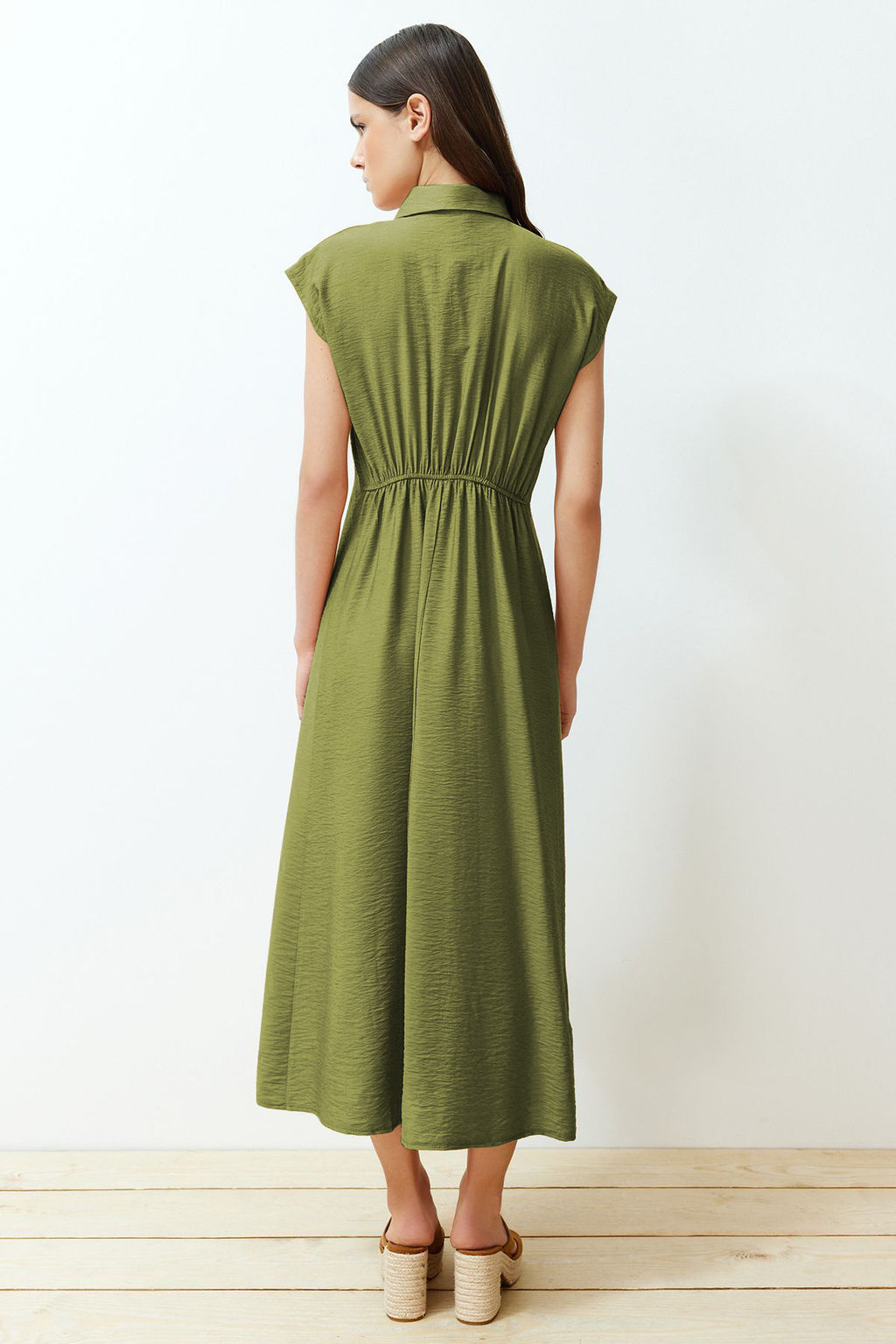 TRENDYOLMILLA Siyah A Kesim Gomlek Yaka Aerobin Maxi Dokuma Elbise TWOSS24EL00621  фото 14