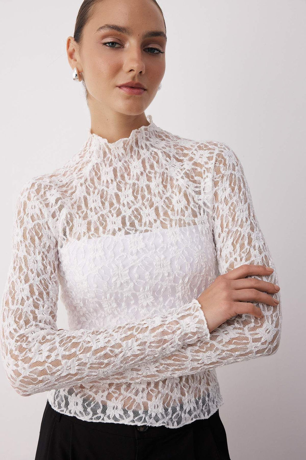 Ekru Fitted/Vucuda Oturan Reglan Kol Dantel Uzun Kollu Esnek Orme Bluz TWOAW26BZ00048