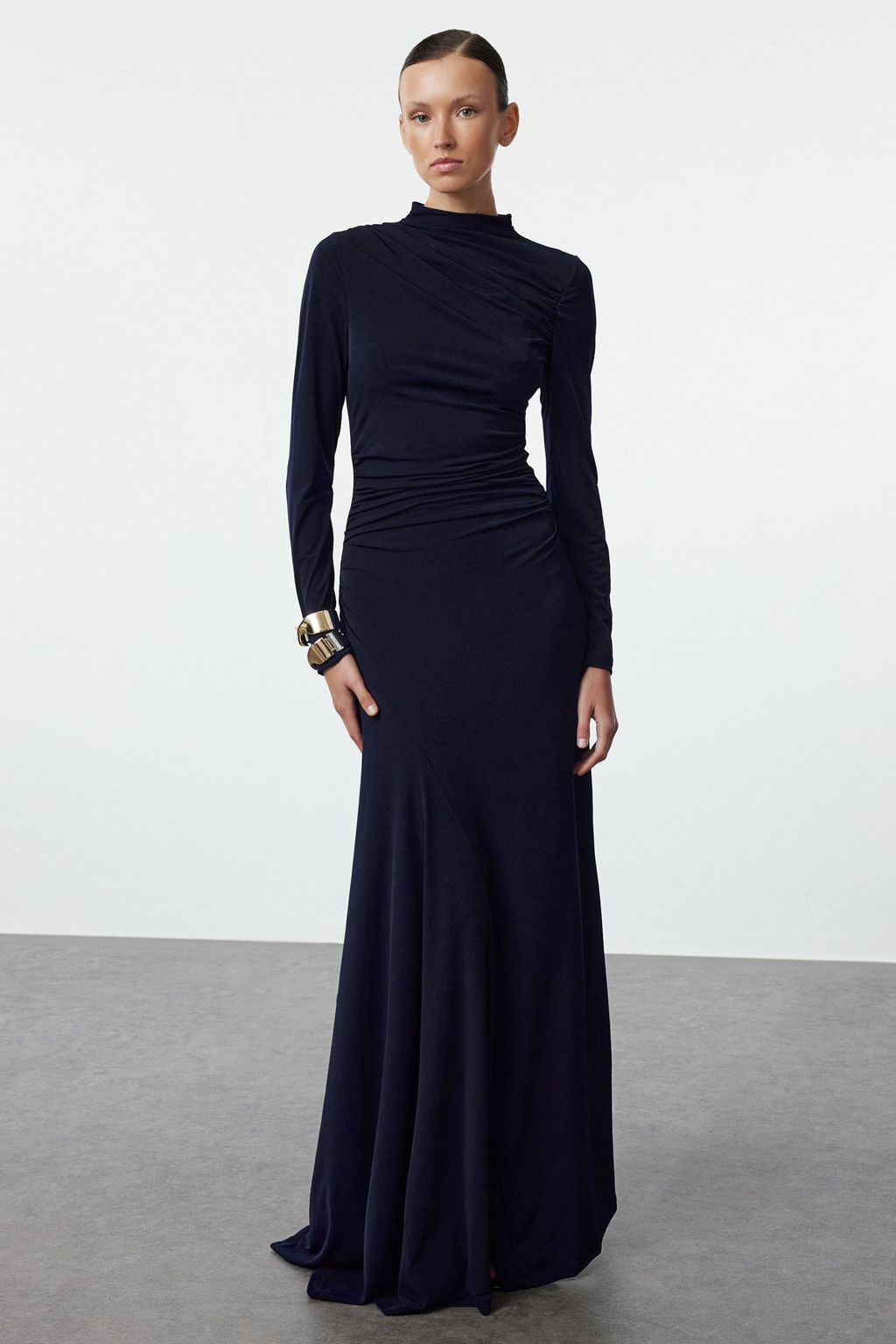 TRENDYOLMILLA Lacivert Fitted/Vucuda Oturan Dik Yaka Uzun Kollu Esnek Maxi Orme Elbise TWOAW25EL00099  фото 6