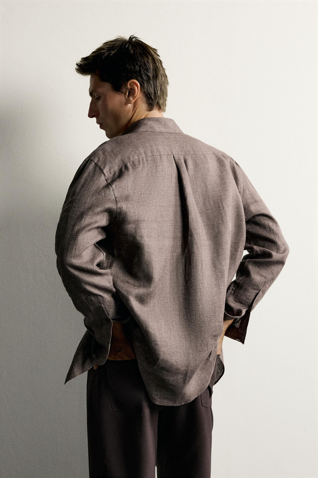 CAMISA REGULAR FIT 100% LINO / Marr?n - Zara фото 3