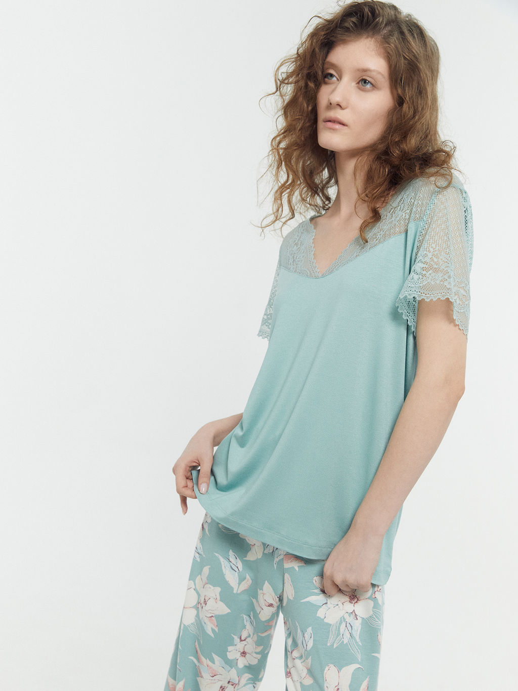 Комплект женский (джемпер, бриджи) зеленый с акварельными цветами - Mark formelle фото 2