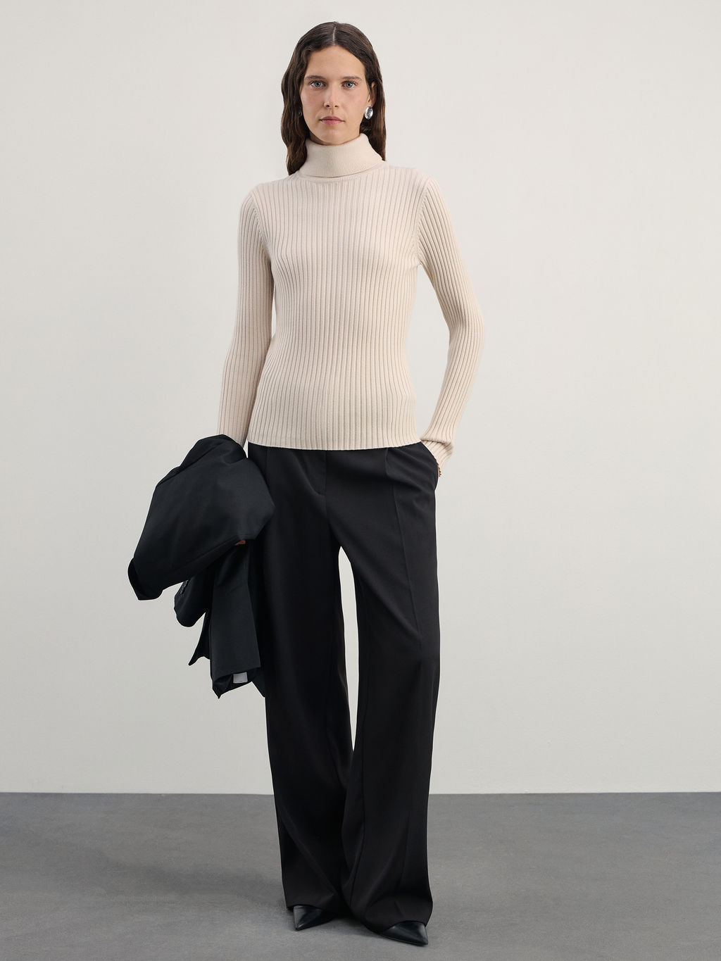 Базовая водолазка в рубчик из вискозы / Zarina  фото 2