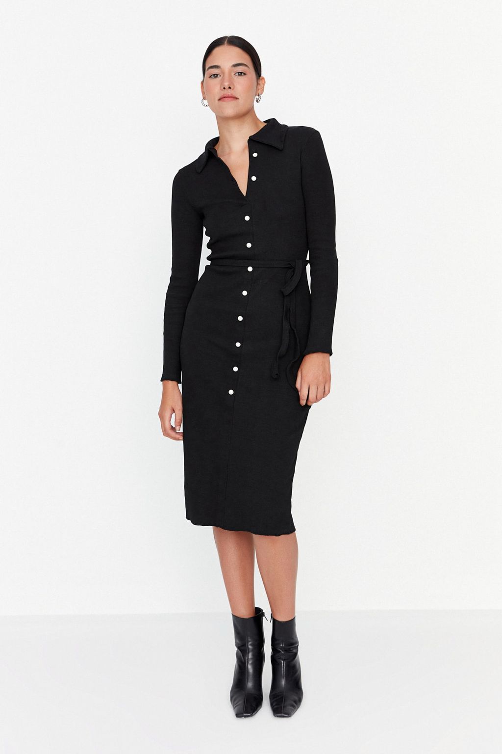 Trendyolmilla Siyah Vucuda Oturan Uzun Kol Polo Yaka Fitilli Dugmeli Esnek Midi Orme Elbise TWOAW23EL00115 фото 5