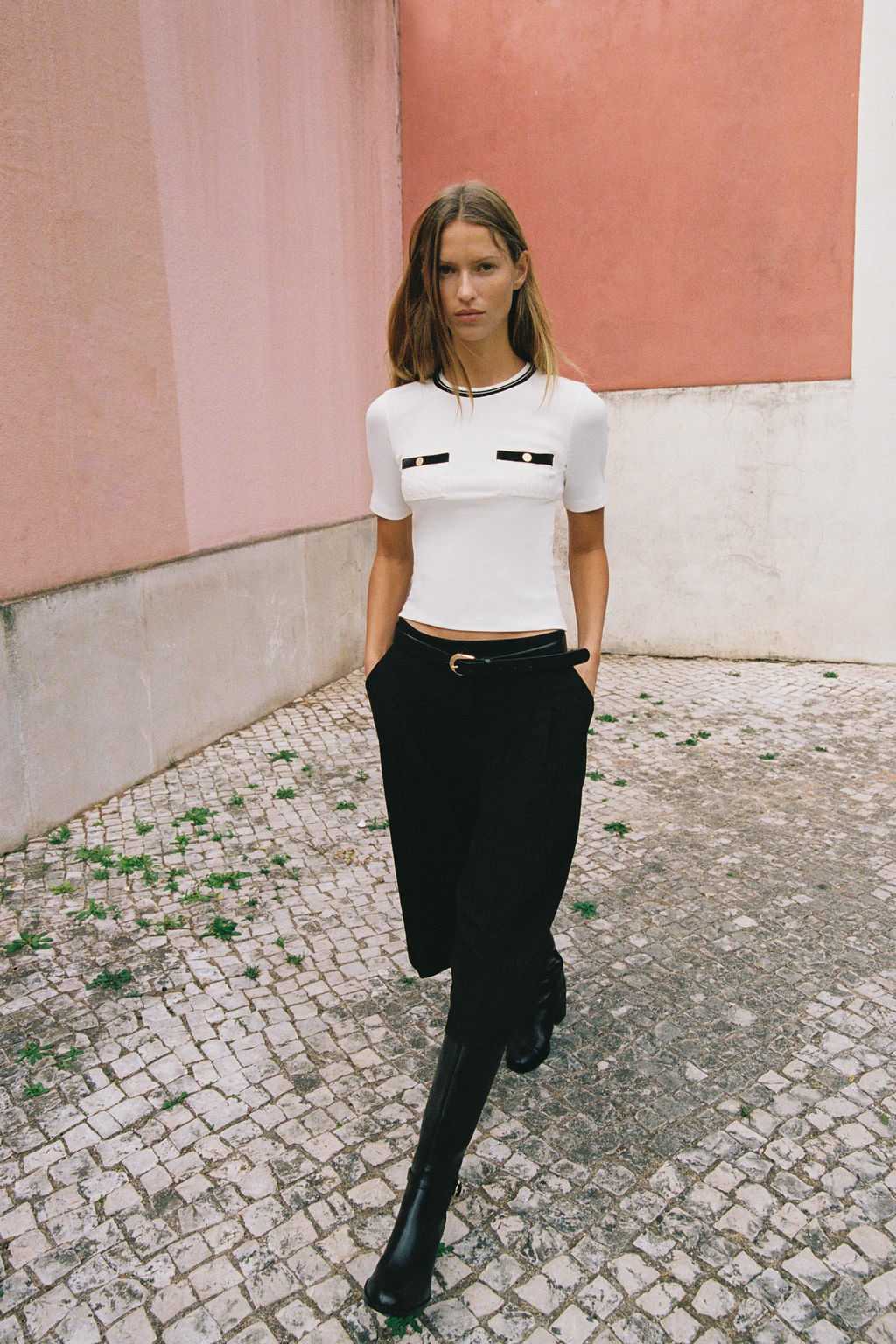 T-SHIRT WITH POCKETS